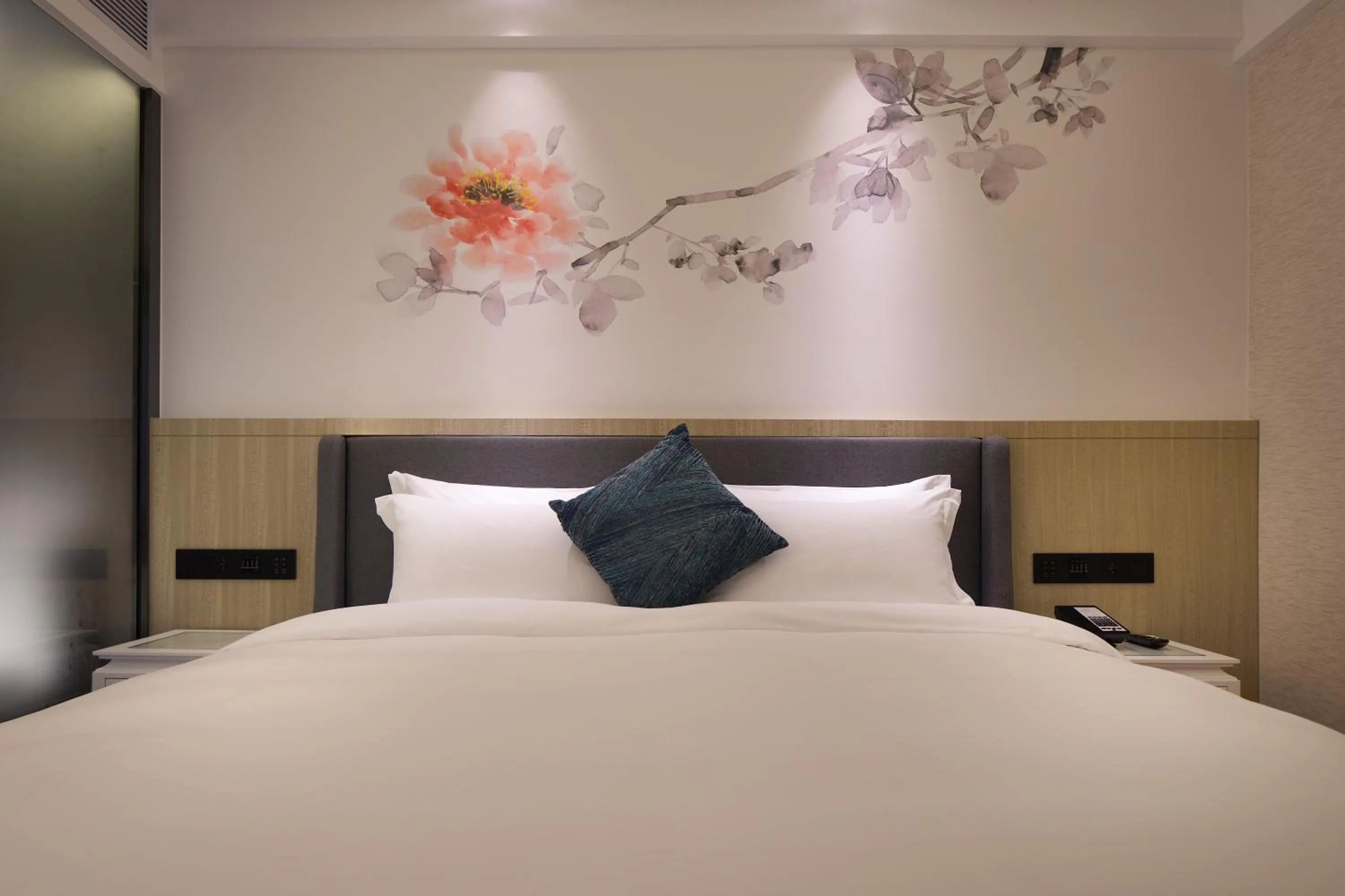 Bed in Paco Hotel Guangzhou Jiangtai Road Metro Branch