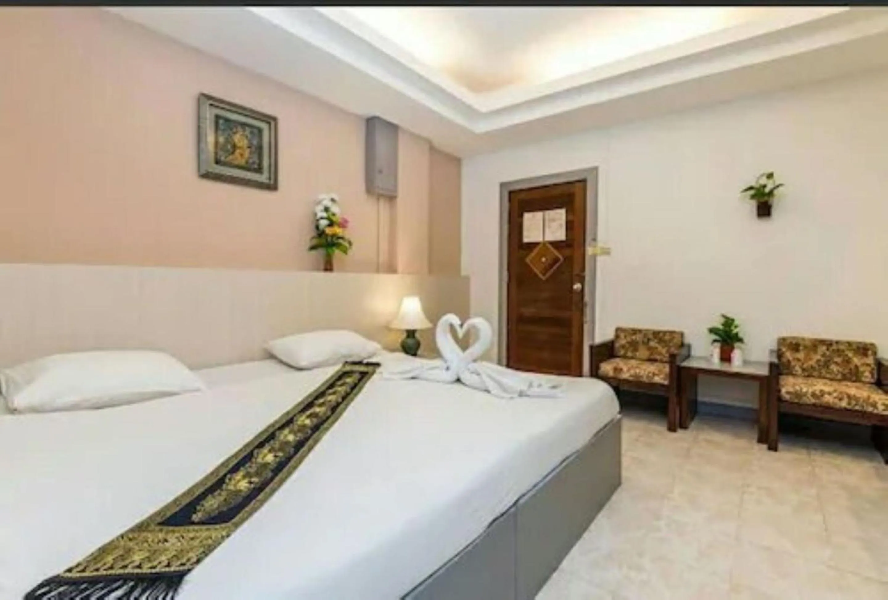 Bedroom, Bed in Hotel Romeo Palace Pattaya