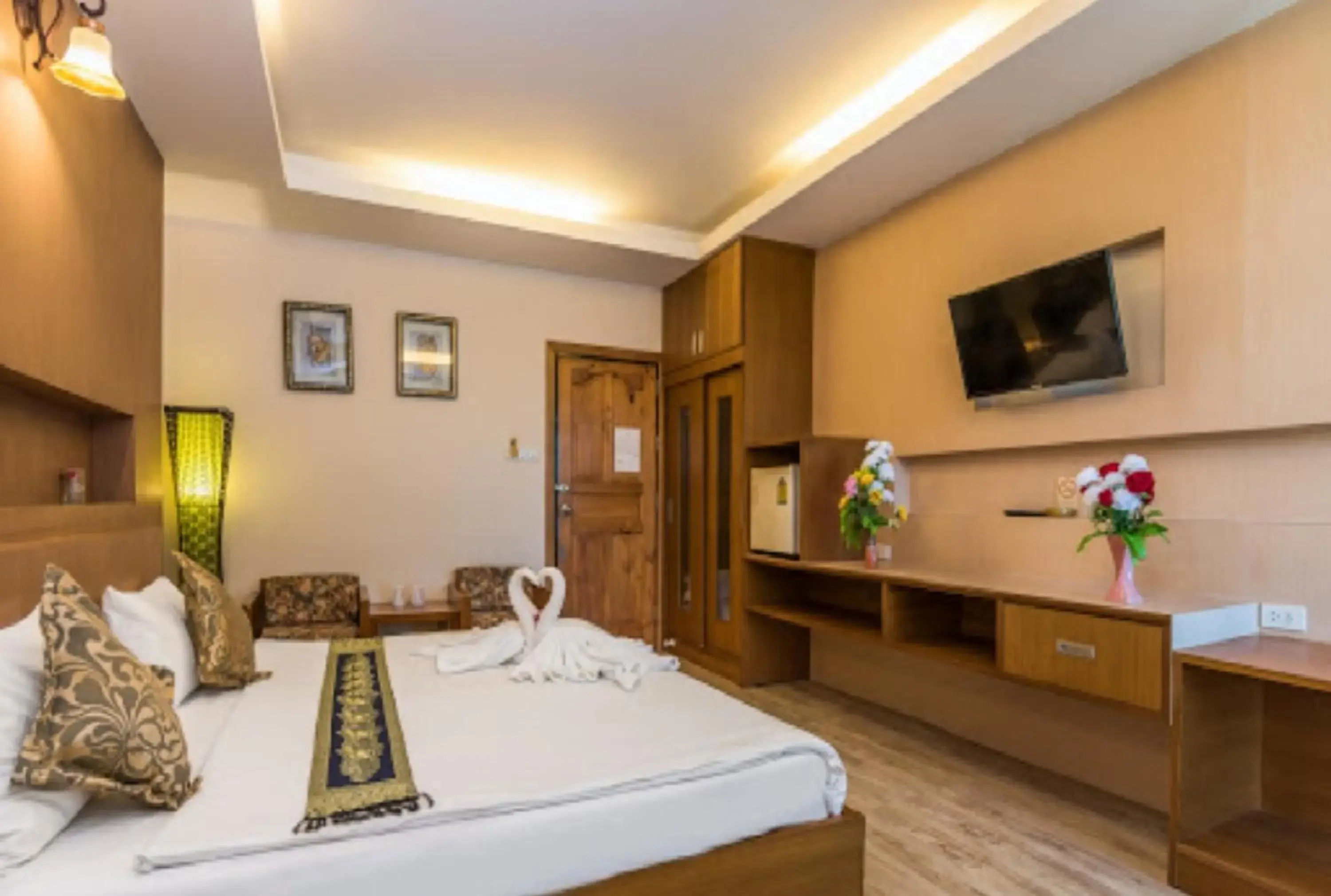 Bed in Hotel Romeo Palace Pattaya