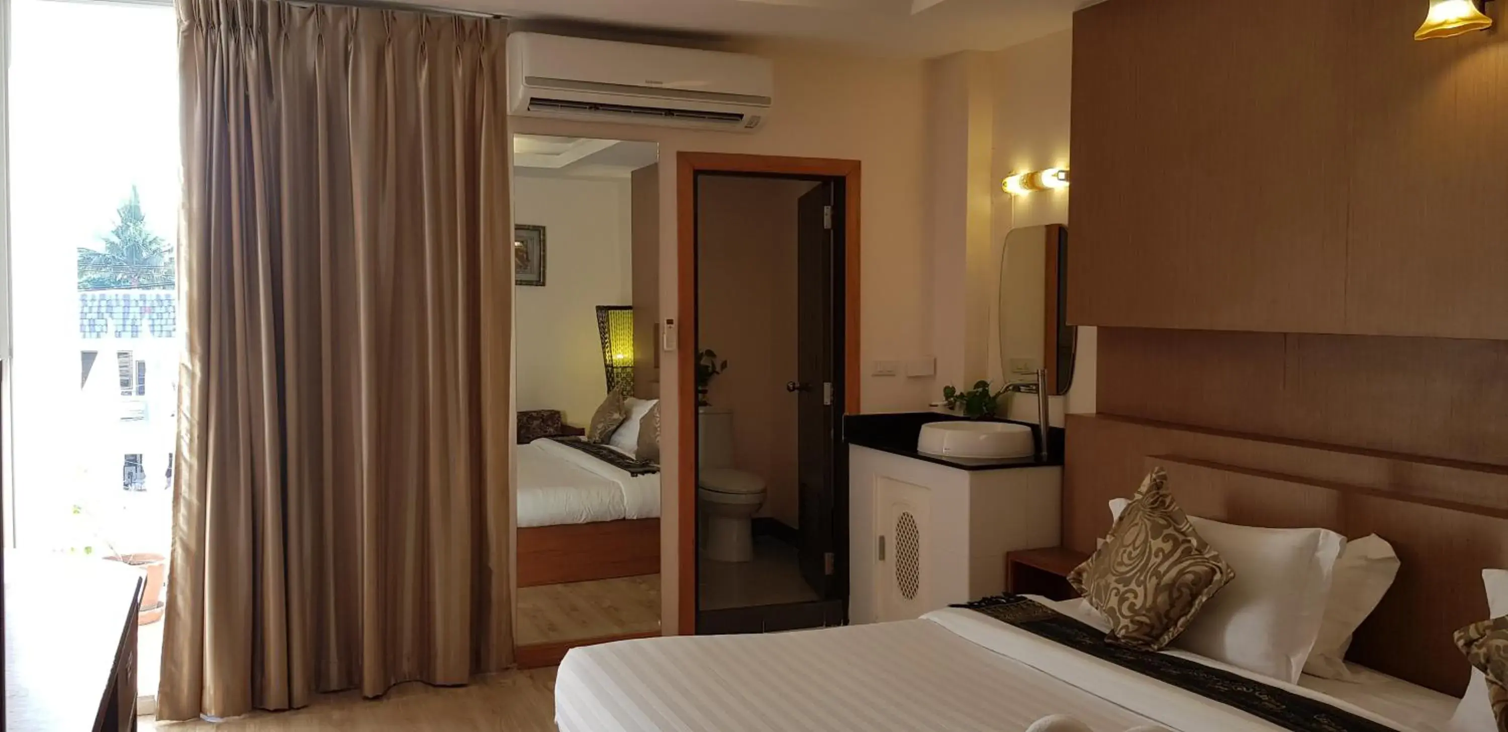 Bedroom in Hotel Romeo Palace Pattaya