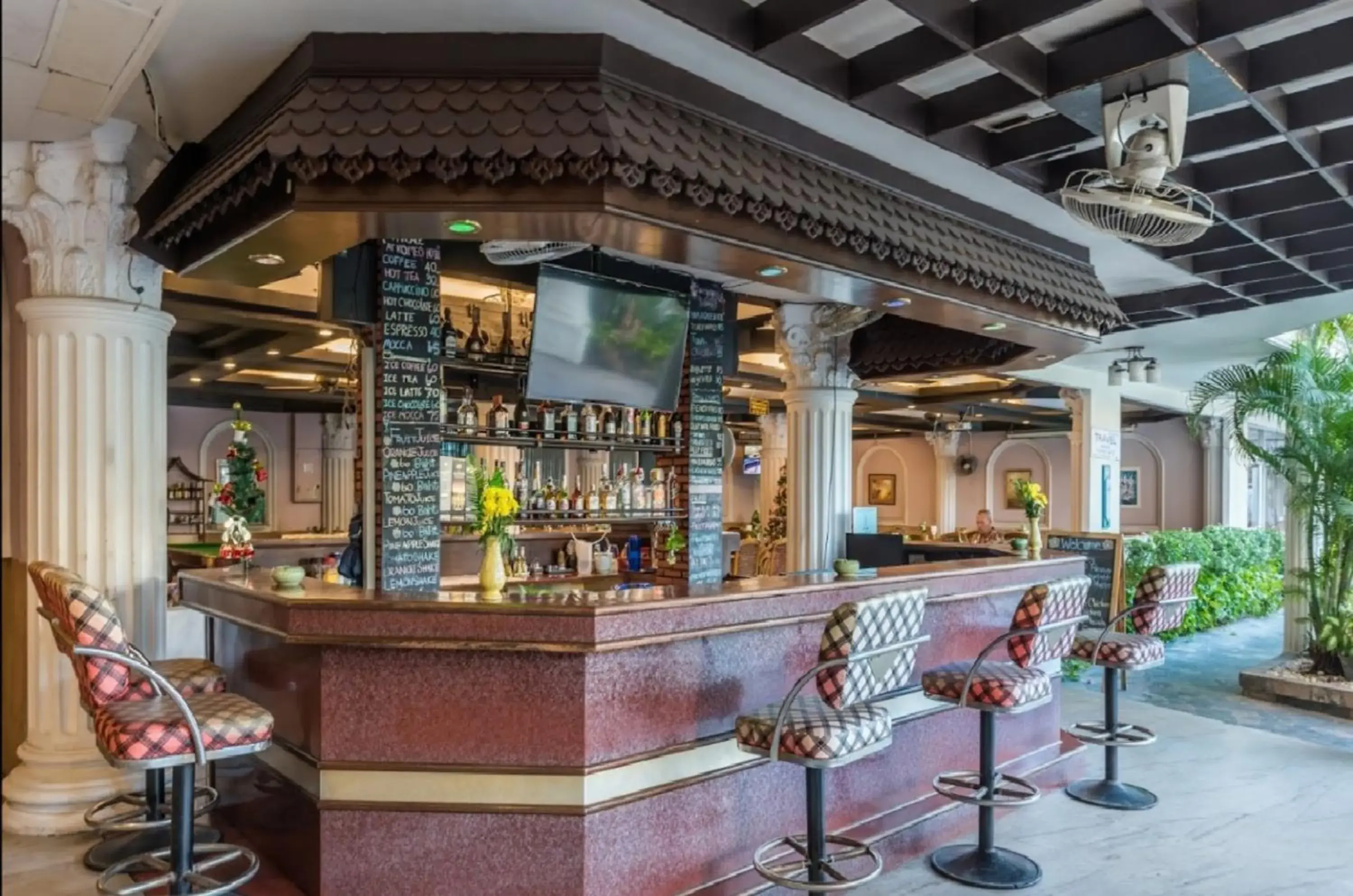 Lounge or bar, Lounge/Bar in Hotel Romeo Palace Pattaya