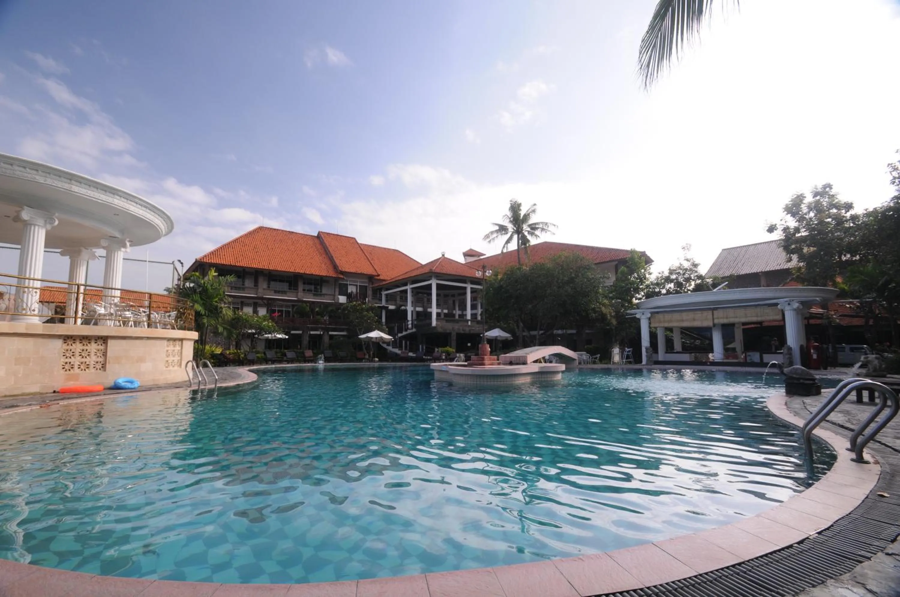 Swimming pool in Melasti Beach Resort & Spa Legian