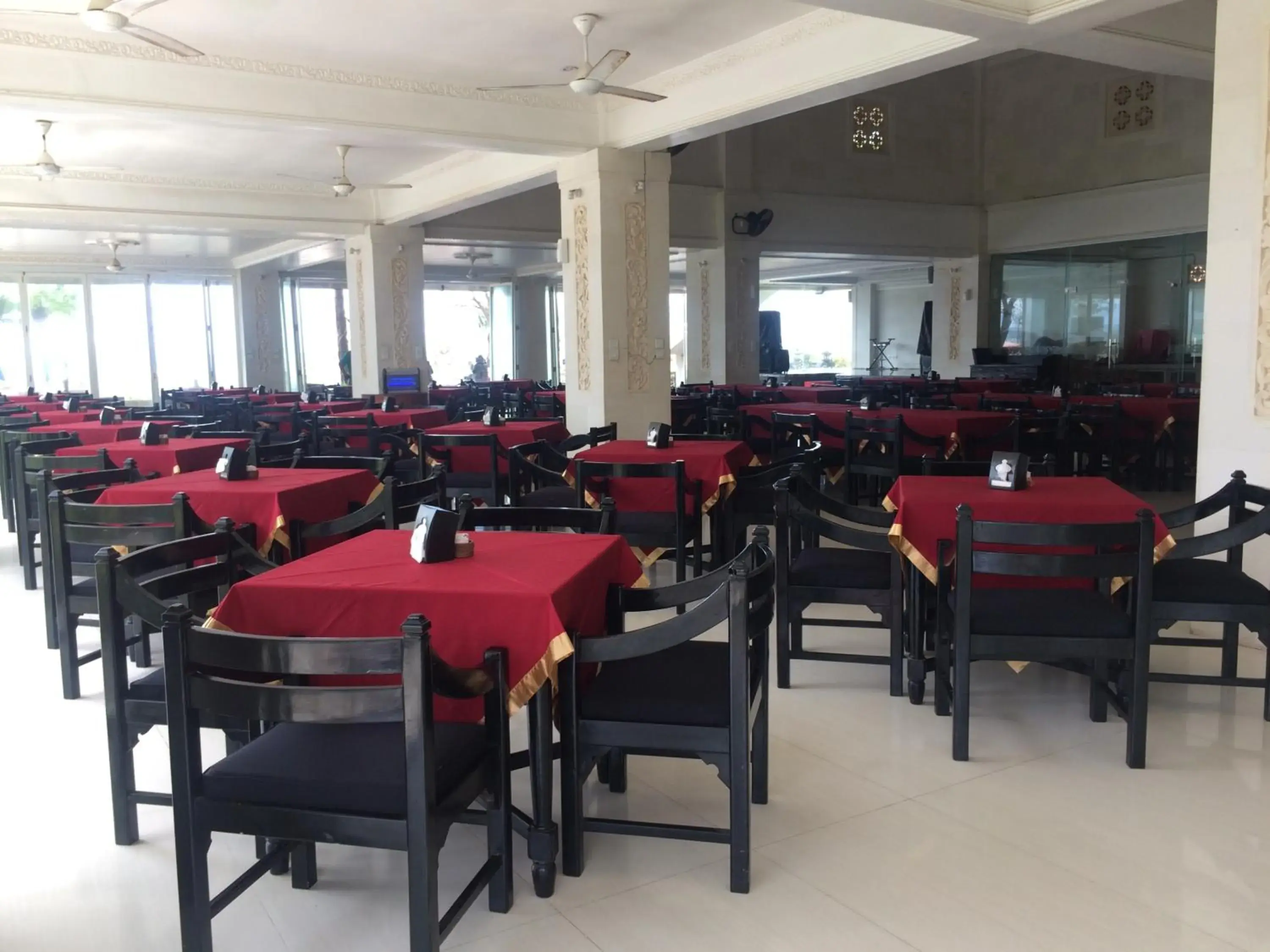 Restaurant/places to eat in Melasti Beach Resort & Spa Legian Restaurant/places to eat in Melasti Beach Resort & Spa Legian