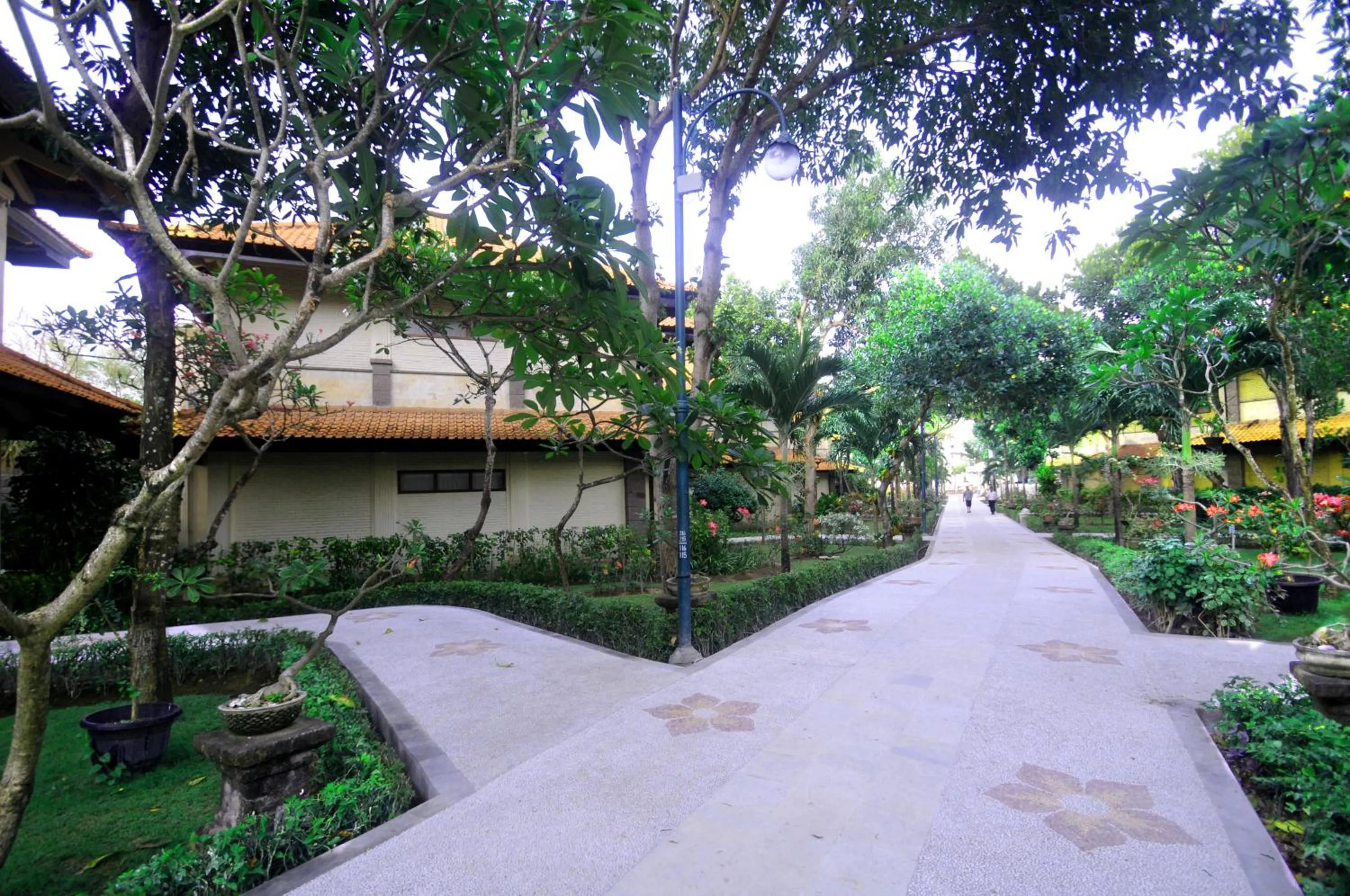 Garden in Melasti Beach Resort & Spa Legian