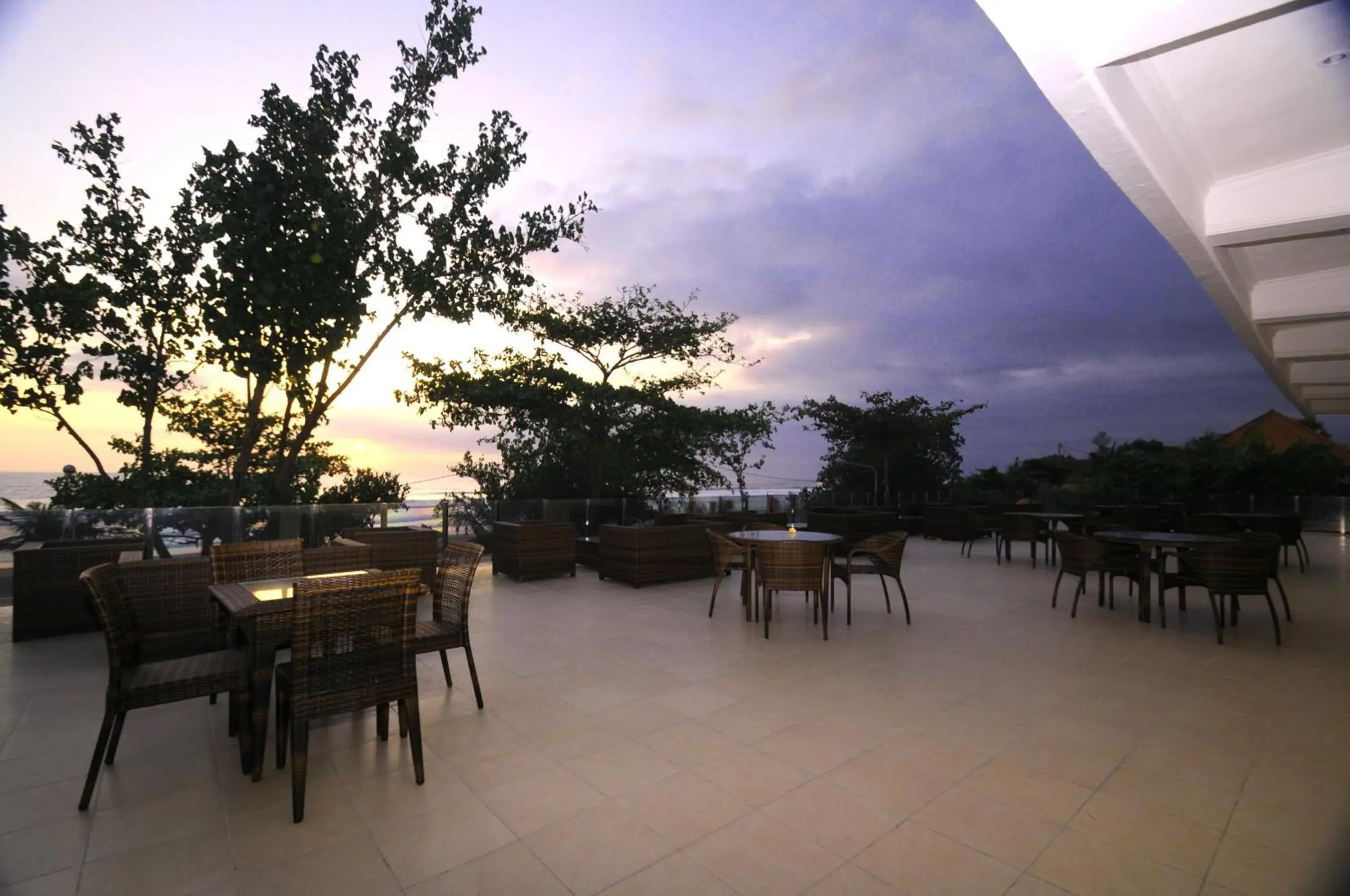 Restaurant/places to eat in Melasti Beach Resort & Spa Legian Restaurant/places to eat in Melasti Beach Resort & Spa Legian