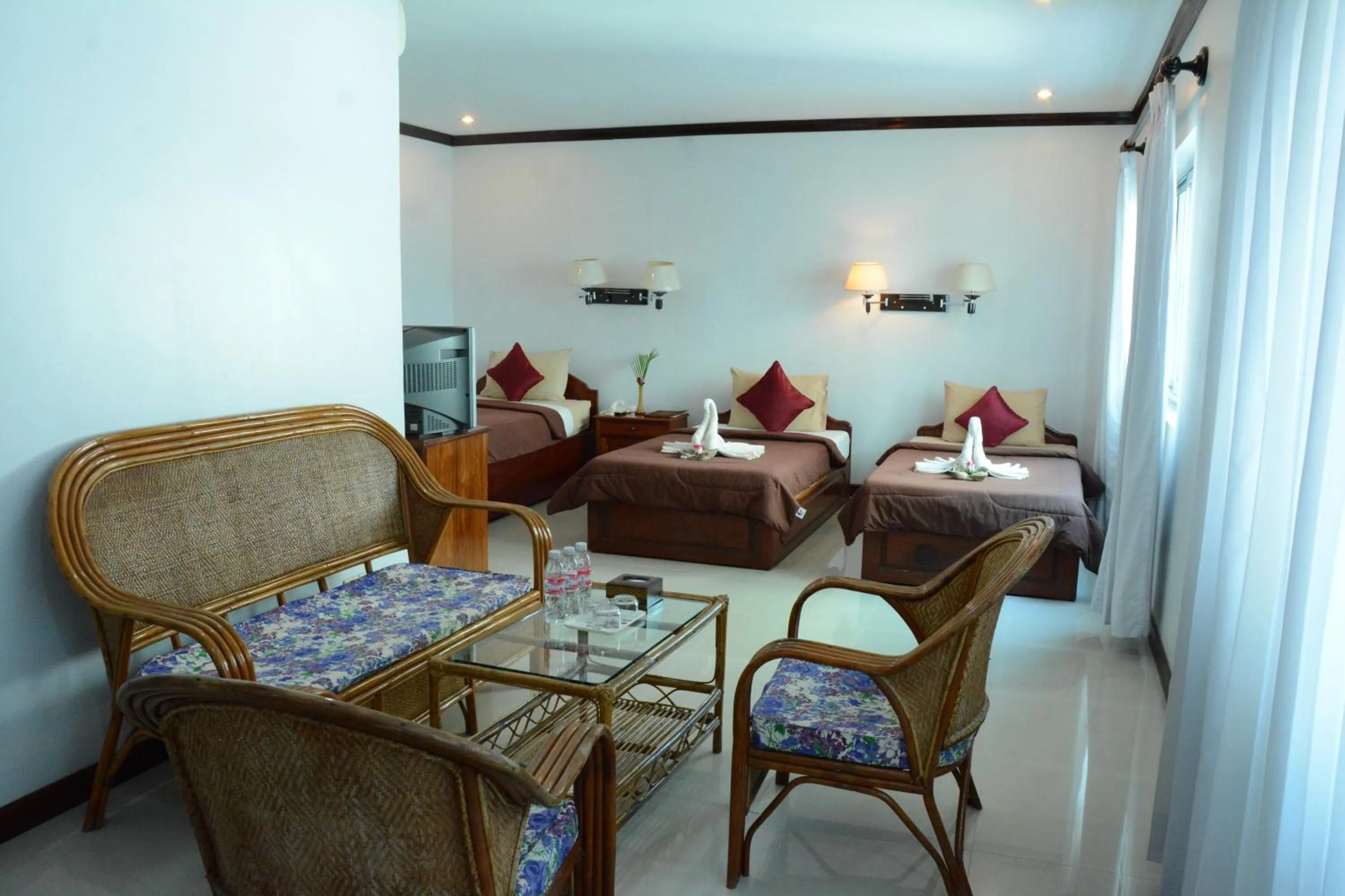 Photo of the whole room, Bed in Mom's Guesthouse