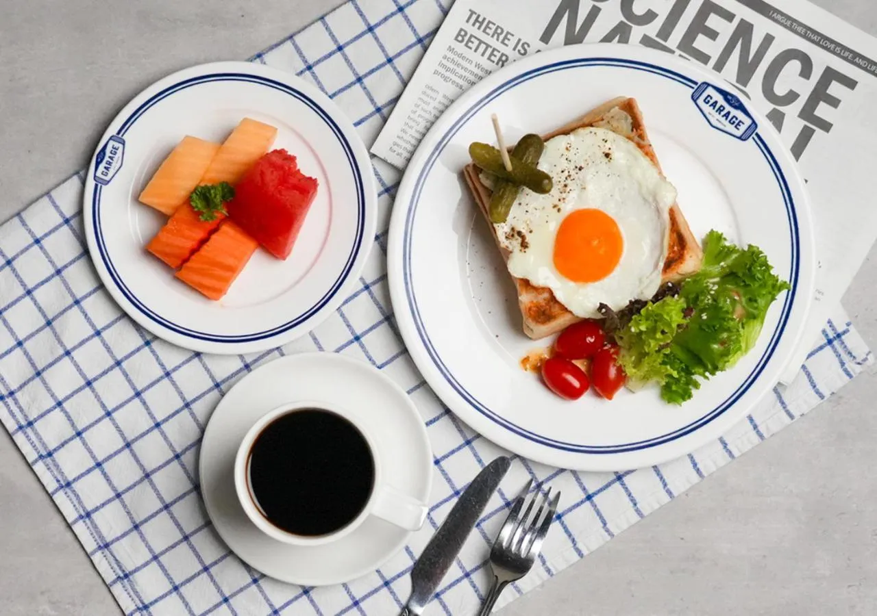 Breakfast in MeStyle Place Hotel