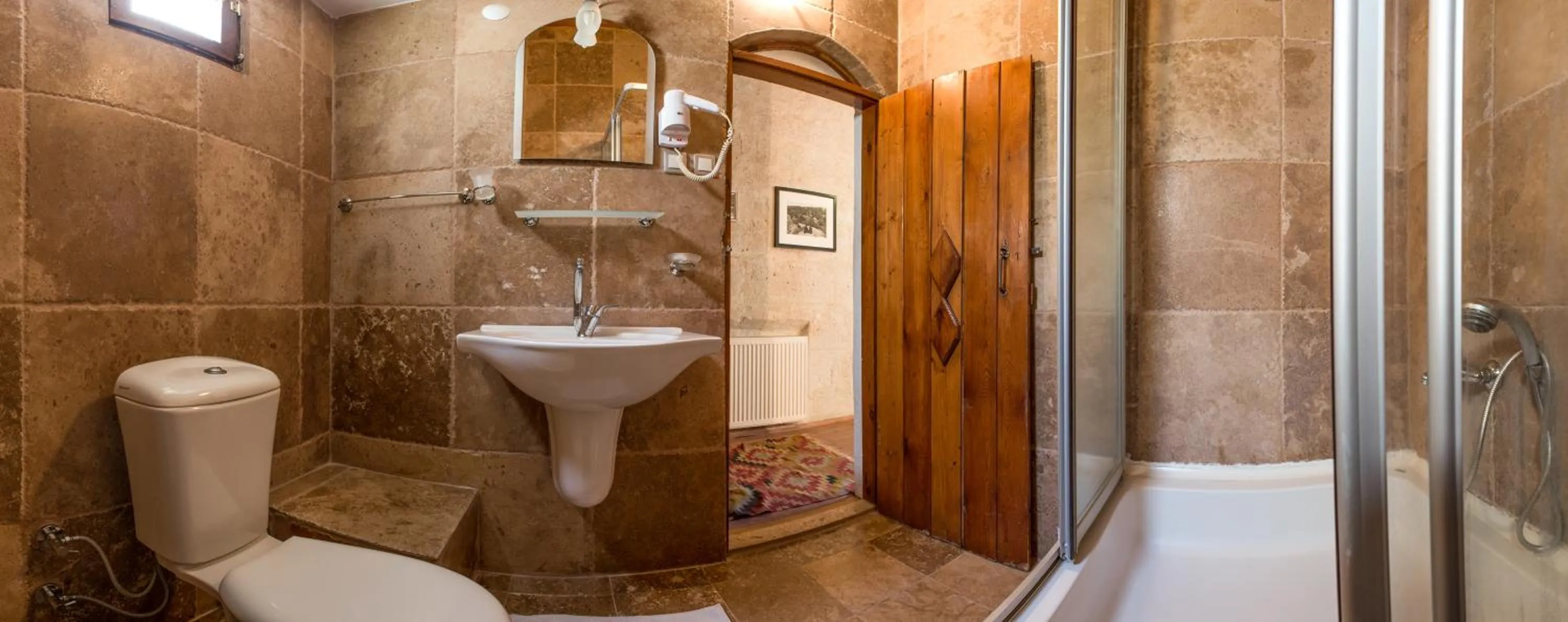 Shower in Kirkit Hotel