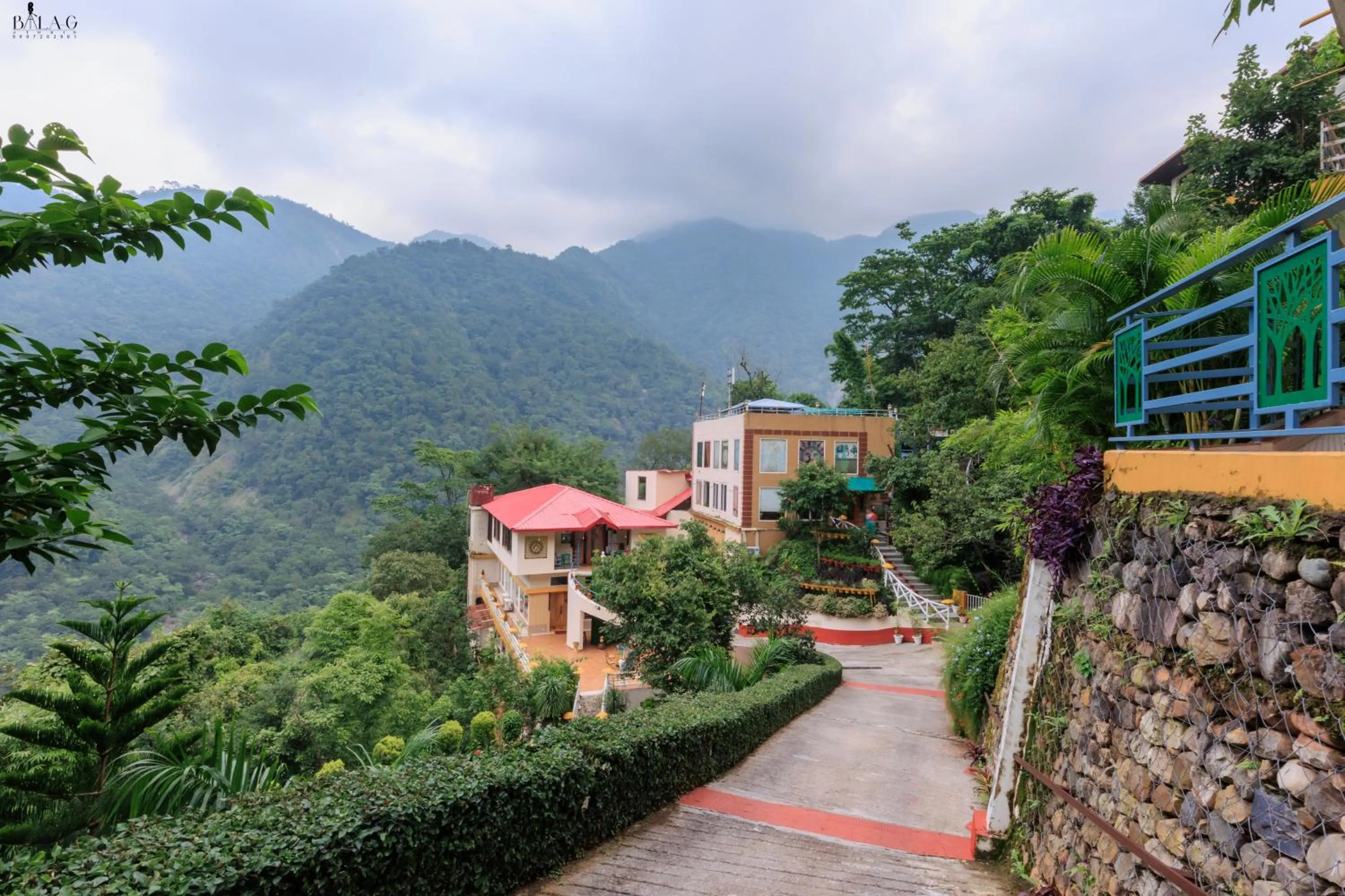 Property building in Veda5 Ayurveda & Yoga Retreat