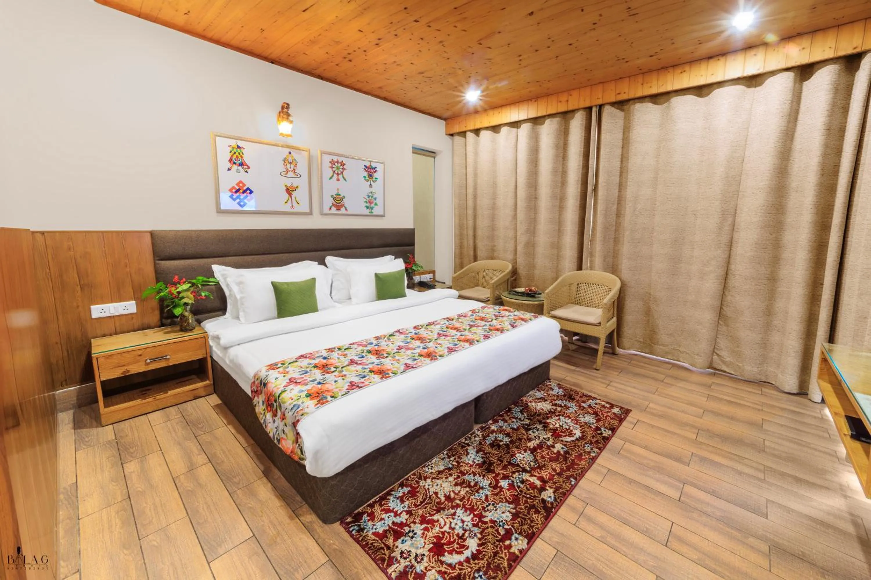 Bed in Veda5 Ayurveda & Yoga Retreat