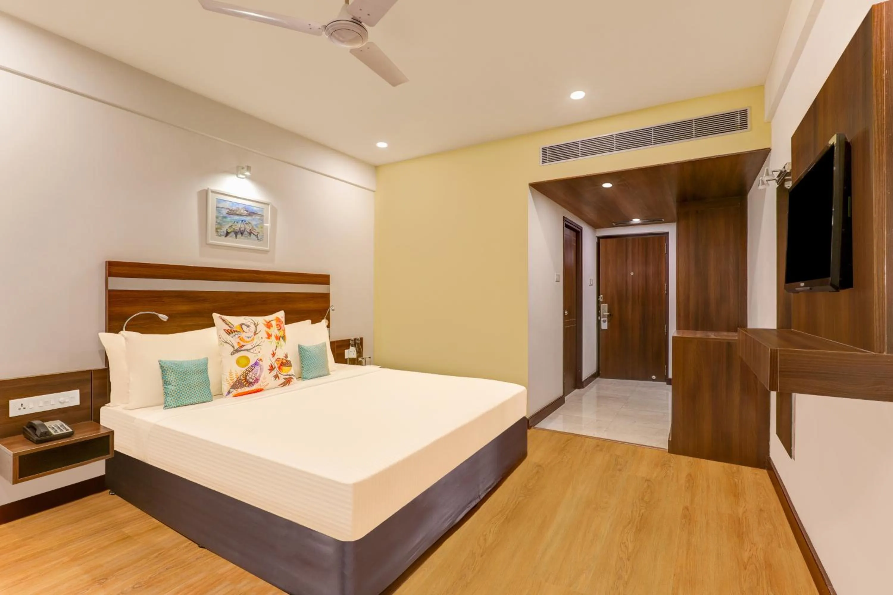 Bed in Lemon Tree Hotel, Port Blair Near to Airport