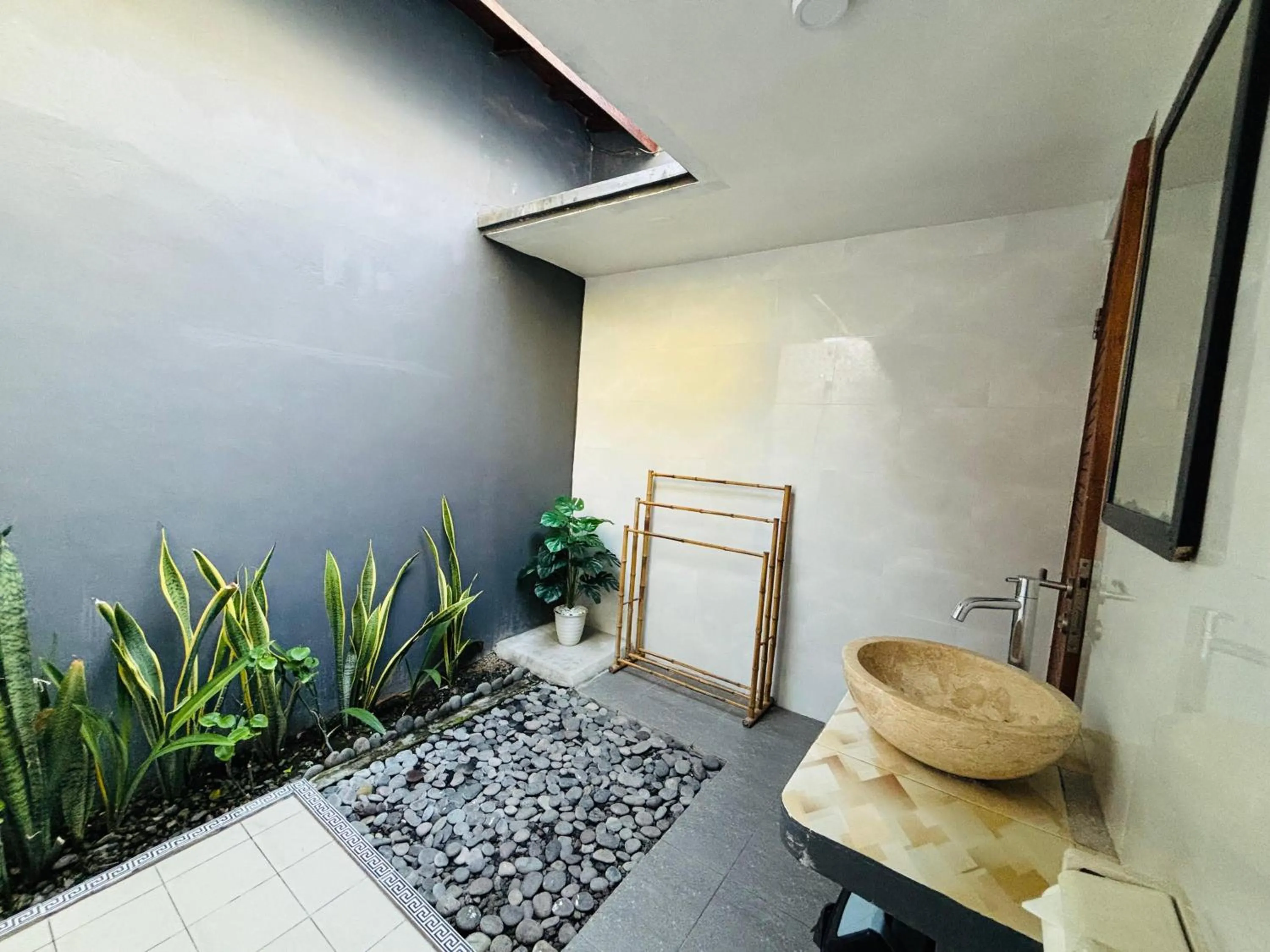 Toilet, Bed in Singabu Bungalows