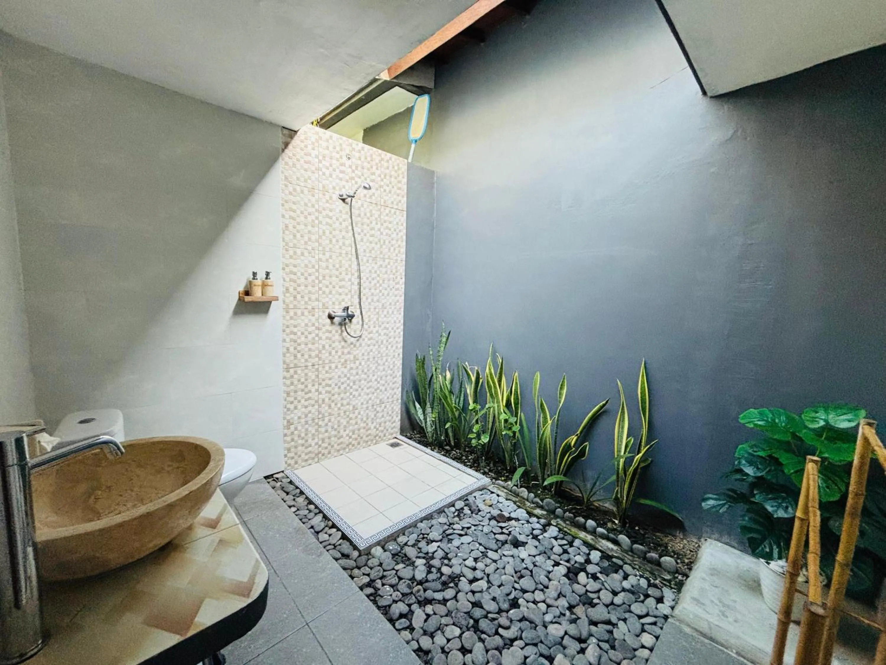 Bathroom in Singabu Bungalows