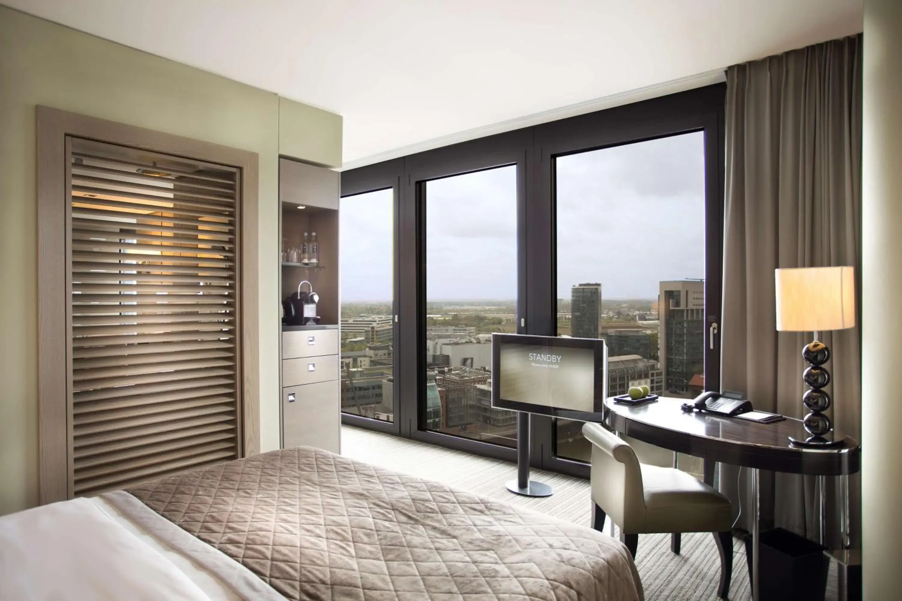 Bedroom, Bed in Hyatt Regency Dusseldorf Bedroom, Bed in Hyatt Regency Dusseldorf