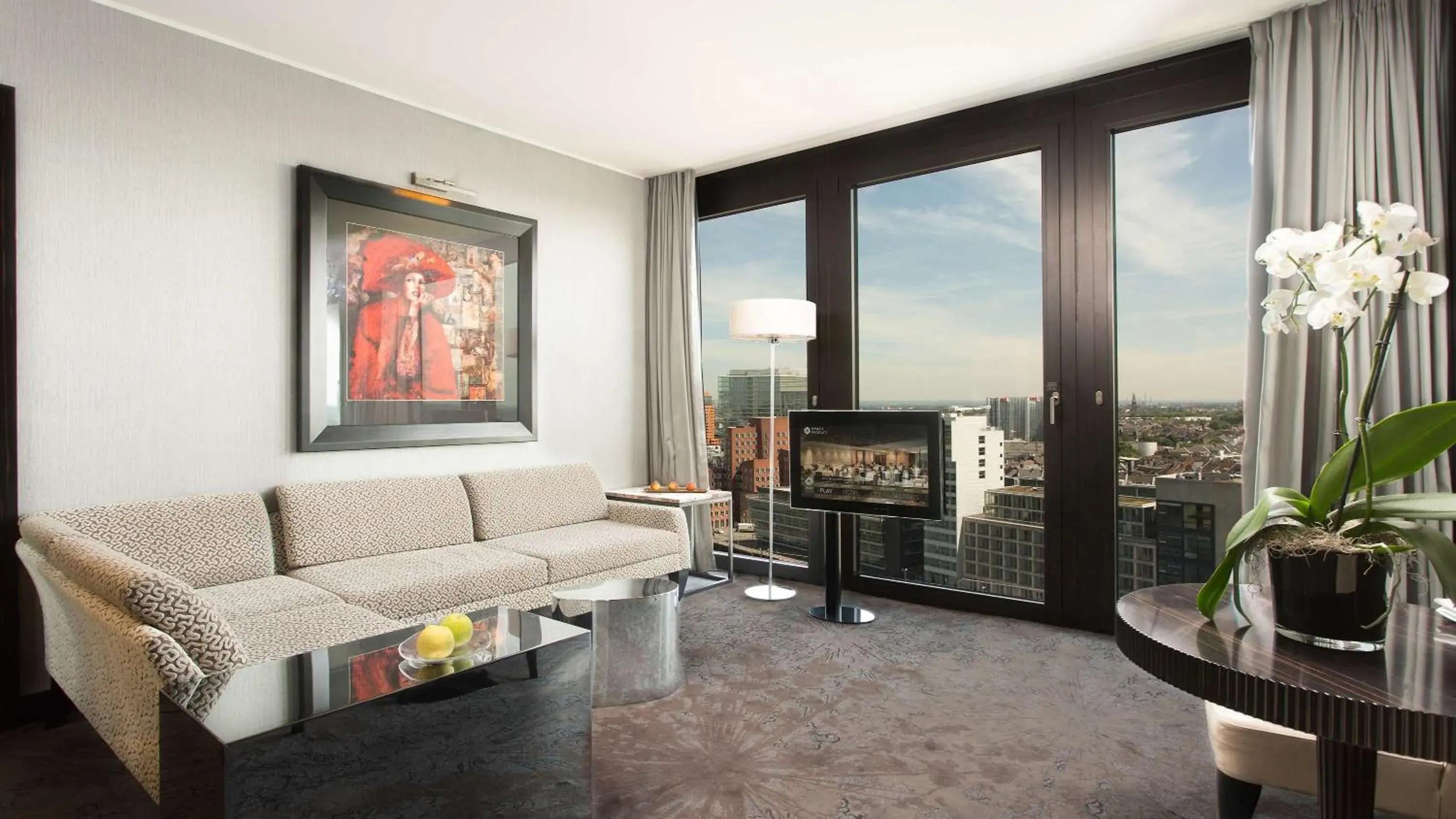 Photo of the whole room in Hyatt Regency Dusseldorf Photo of the whole room in Hyatt Regency Dusseldorf