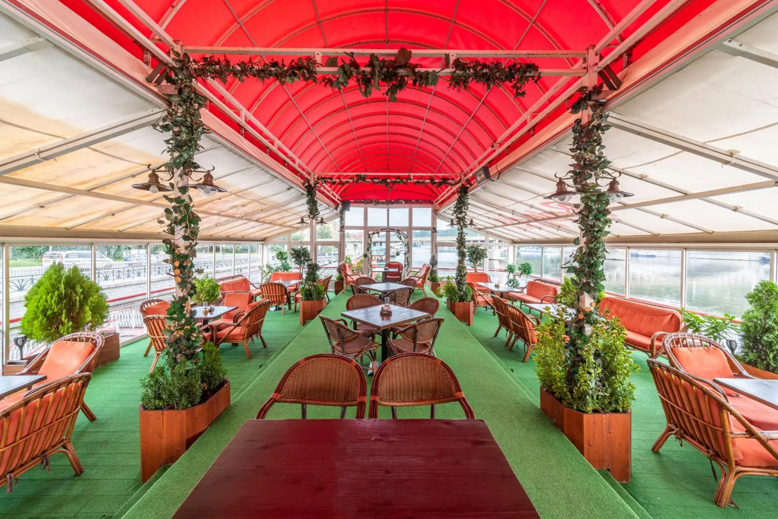 Restaurant/places to eat in Botel Albatros Restaurant/places to eat in Botel Albatros