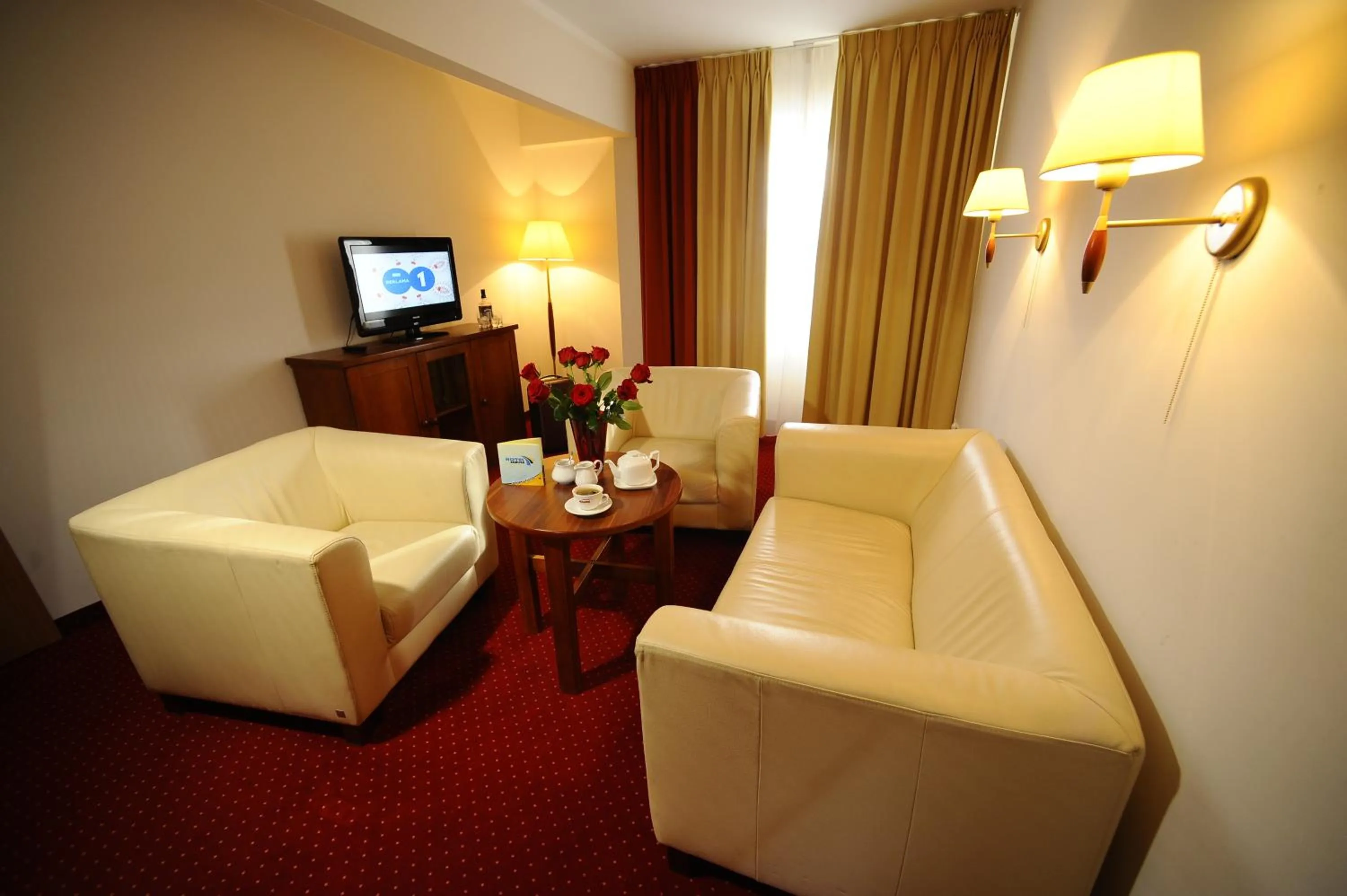 Seating area in Hotel Zawisza