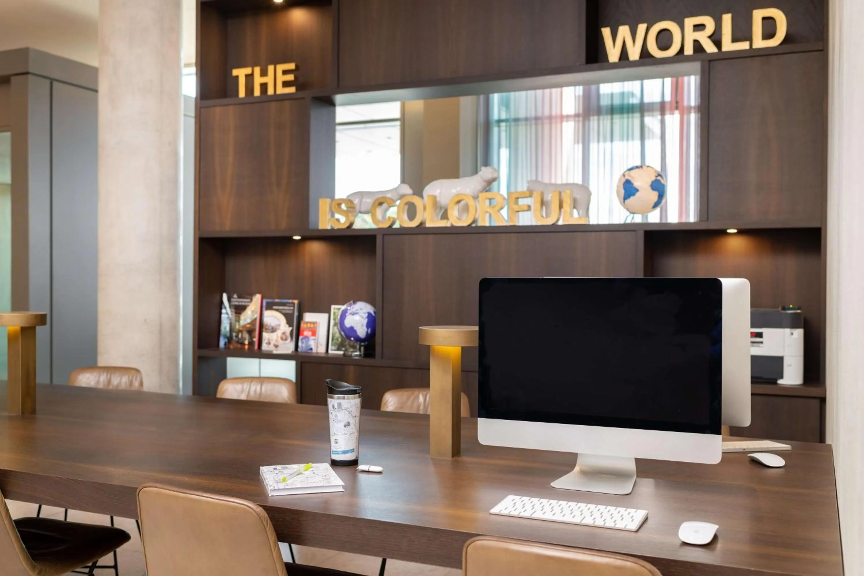 Lobby or reception in Hyatt Place Frankfurt Airport