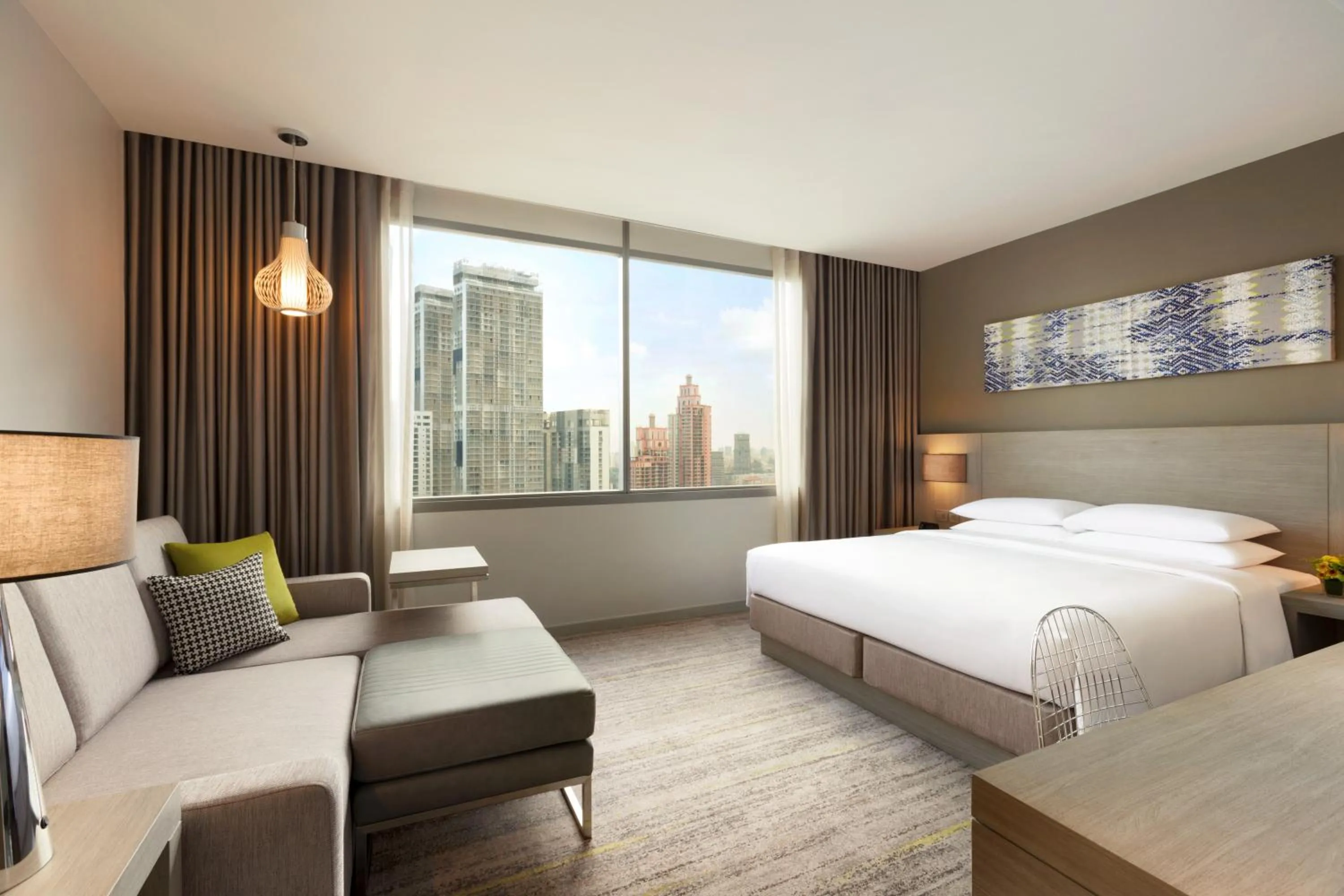 Bed in Hyatt Place Bangkok Sukhumvit 24