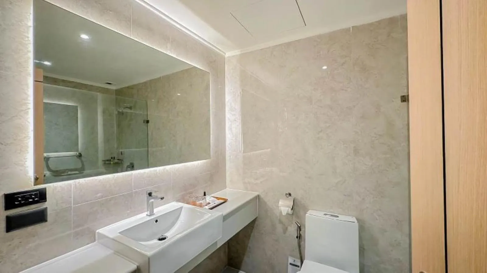 Toilet in The Maruay Garden Hotel