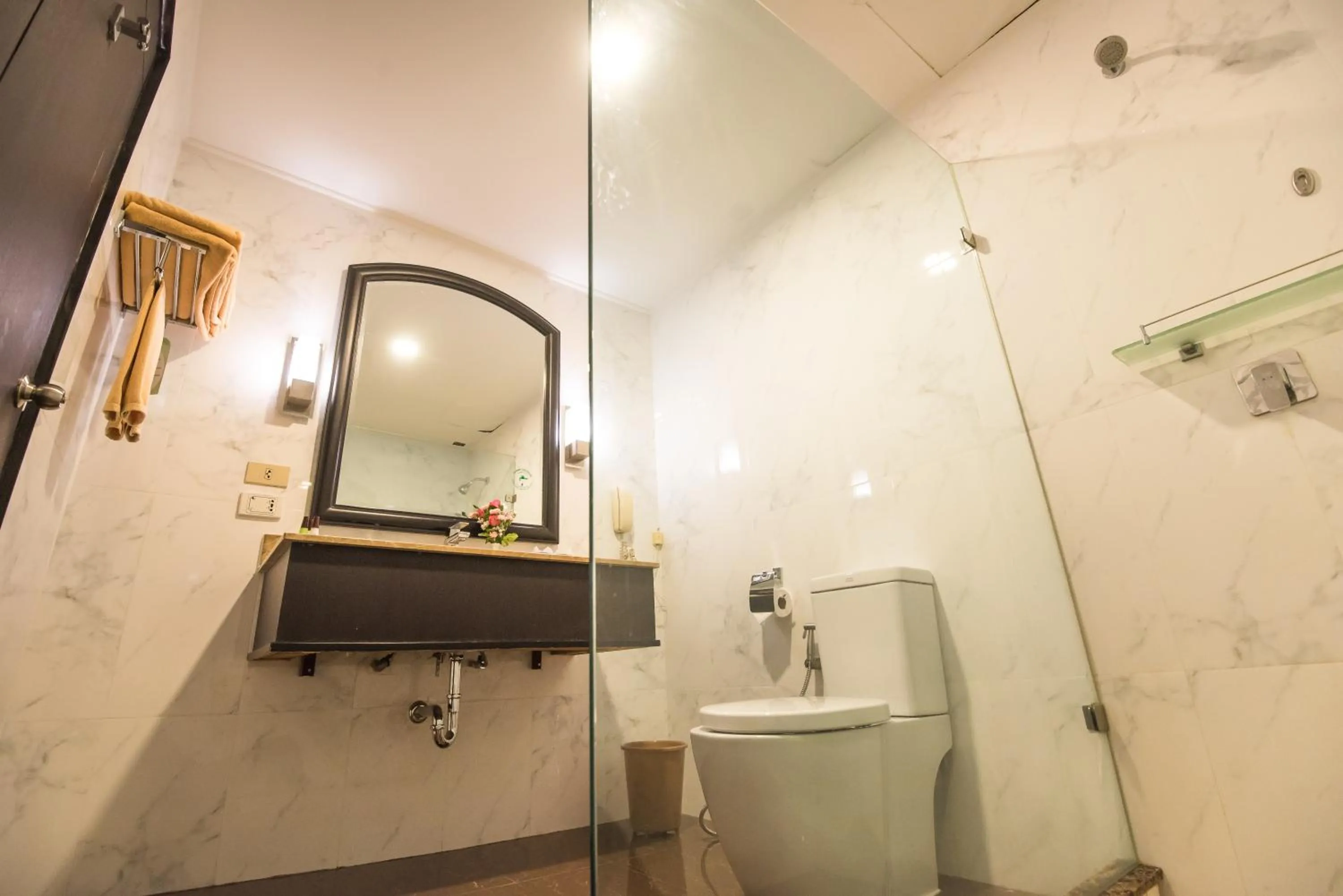 Bathroom in The Maruay Garden Hotel