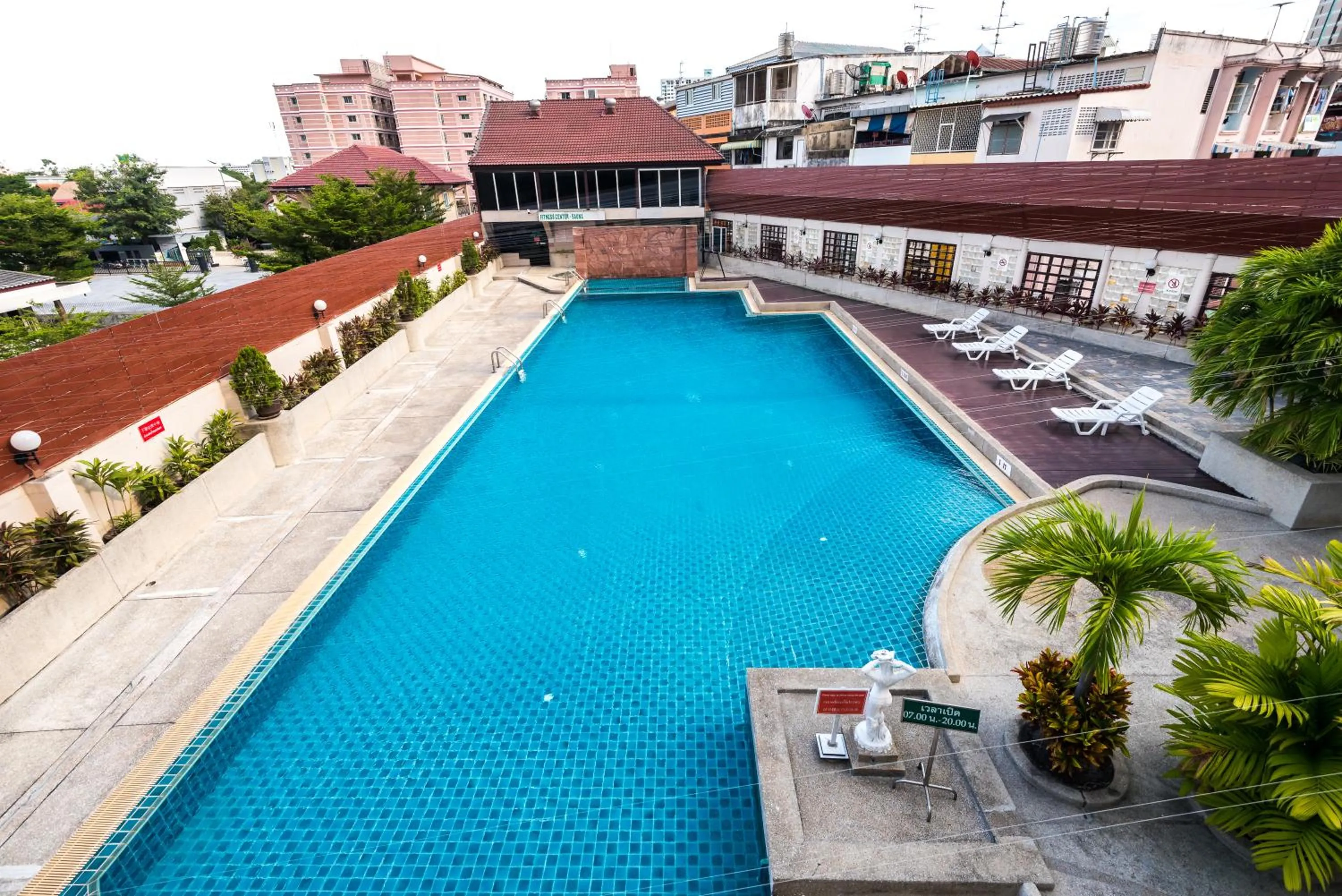 Swimming pool in The Maruay Garden Hotel