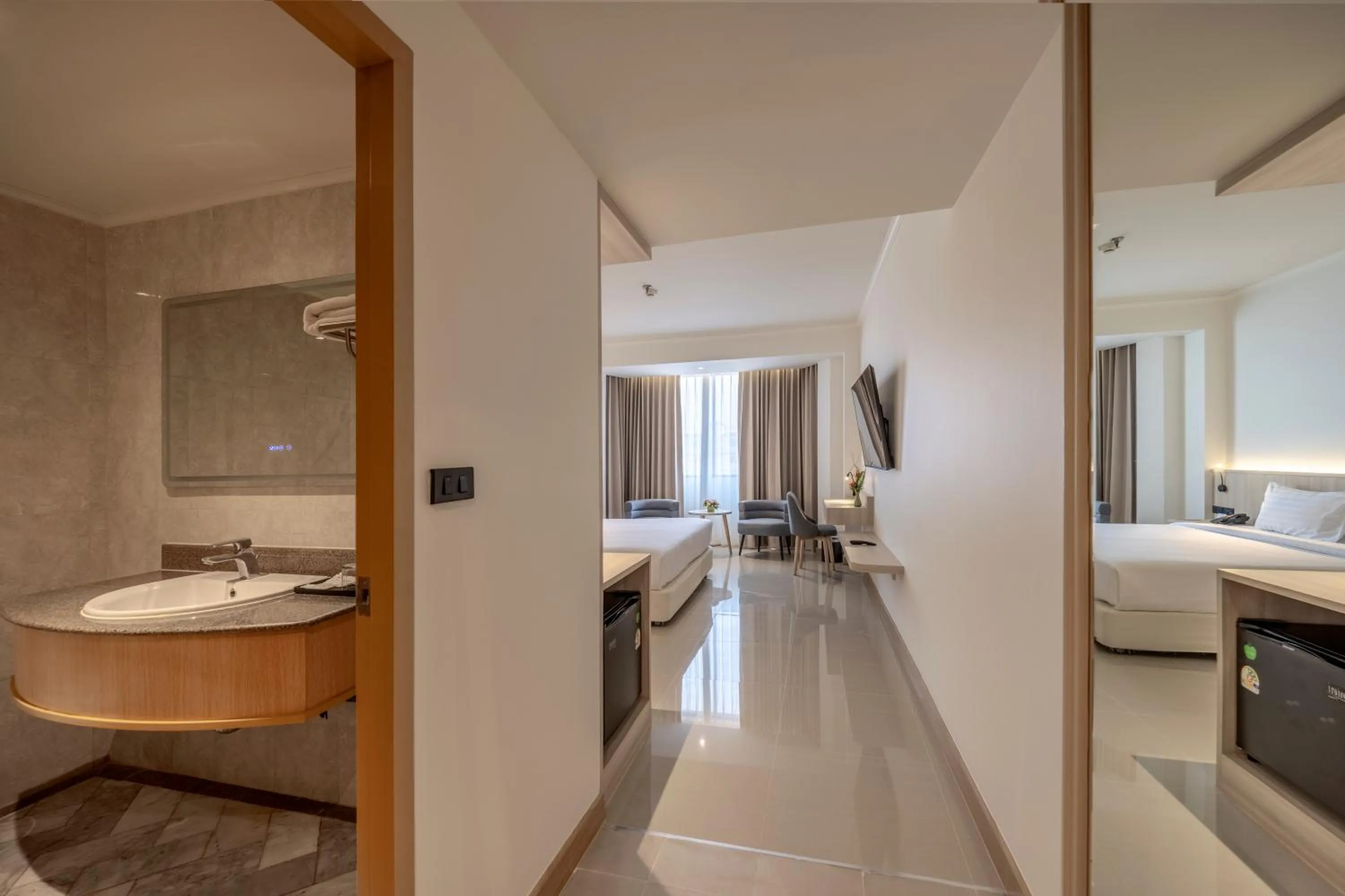 Bedroom, Bed in The Maruay Garden Hotel