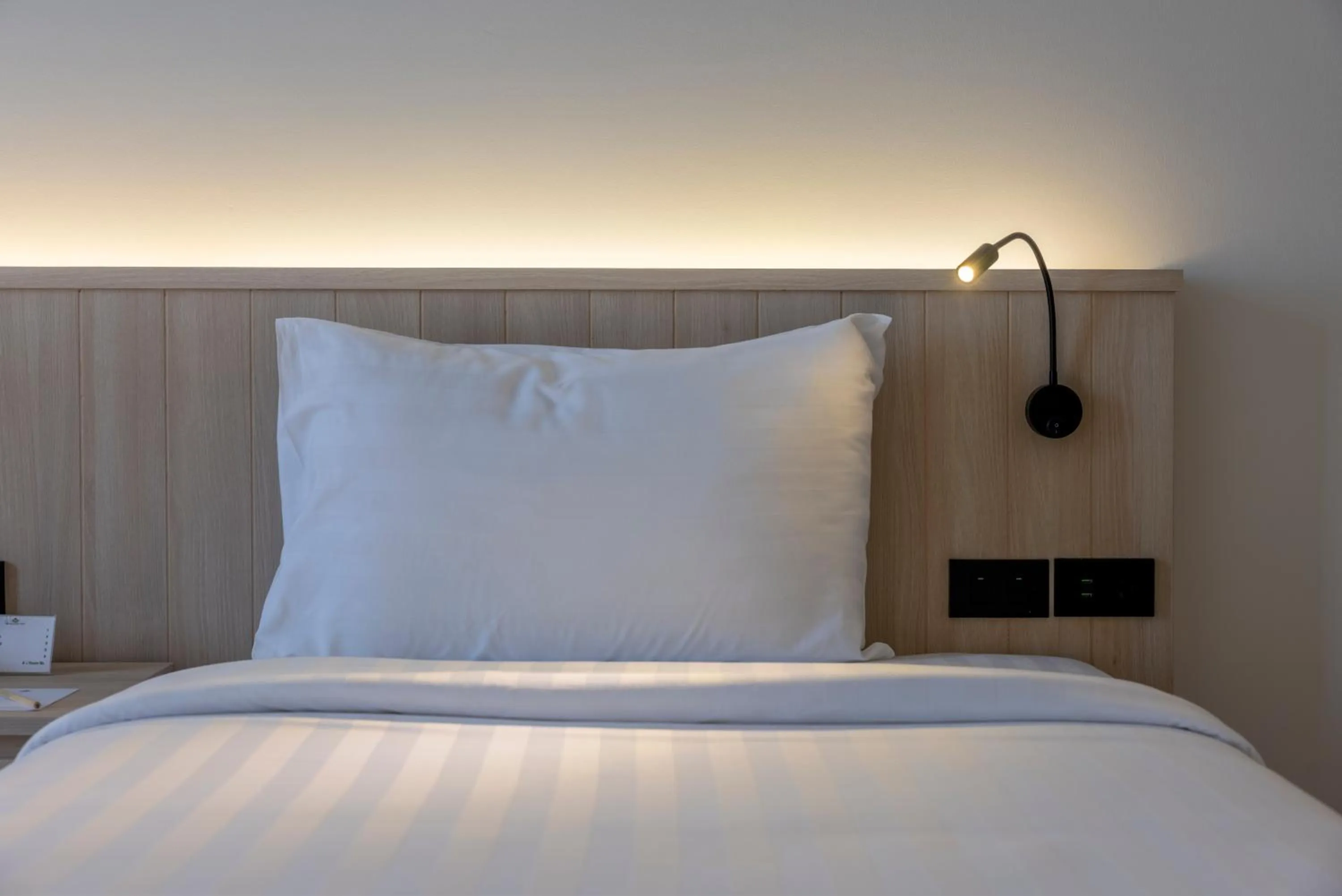 Bedroom, Bed in The Maruay Garden Hotel