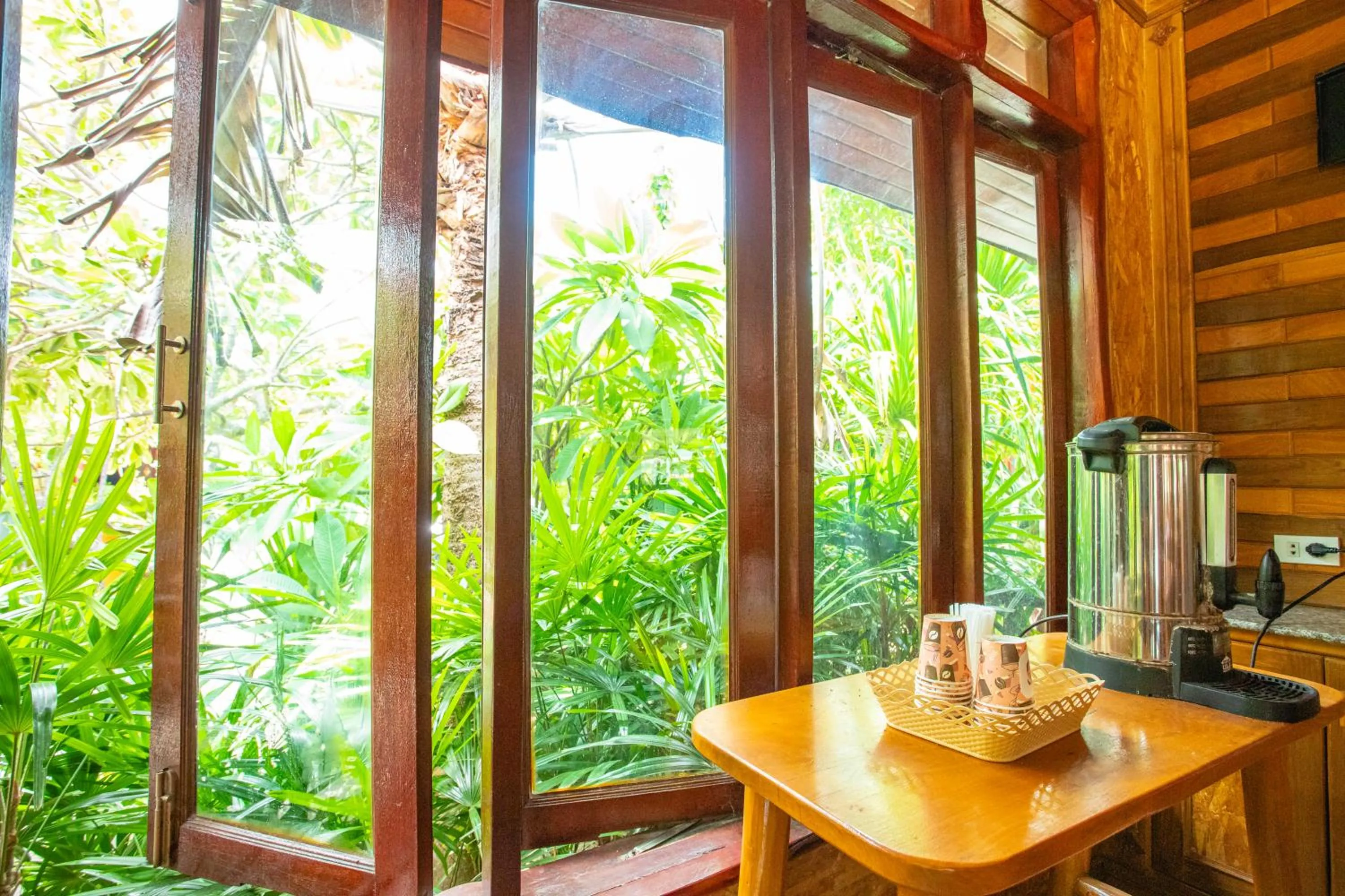 Coffee/tea facilities in Chatsuree Boutique Resort