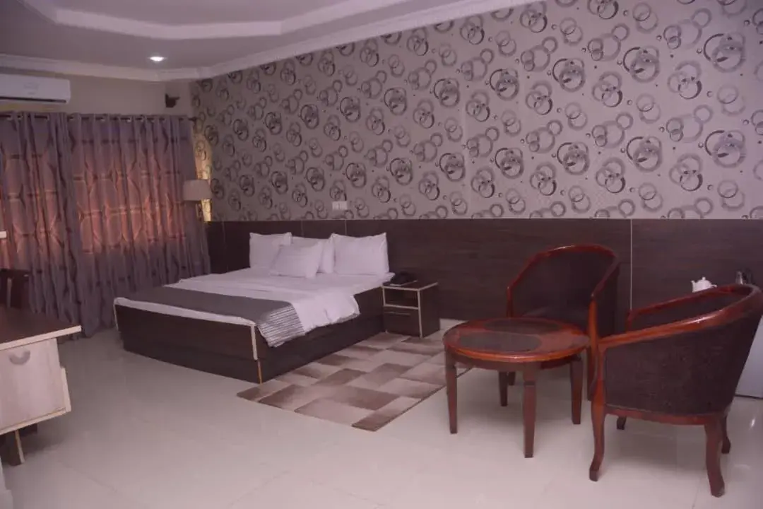 Superior King Room in Fawzy Hotel Superior King Room in Fawzy Hotel