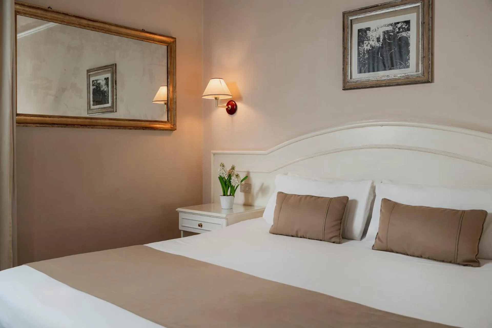 Bedroom, Bed in Hotel Ercolini & Savi