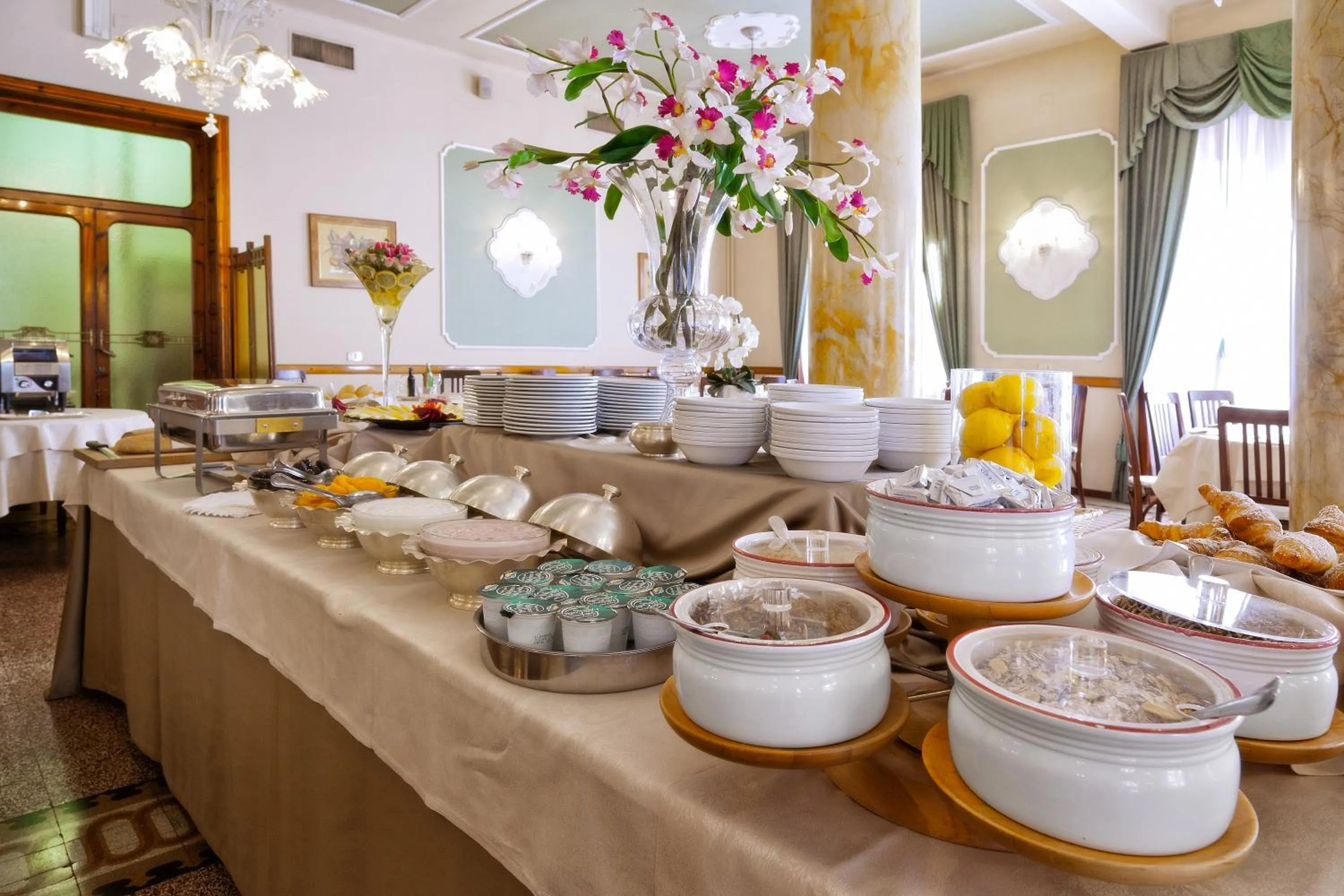 Restaurant/places to eat in Hotel Ercolini & Savi