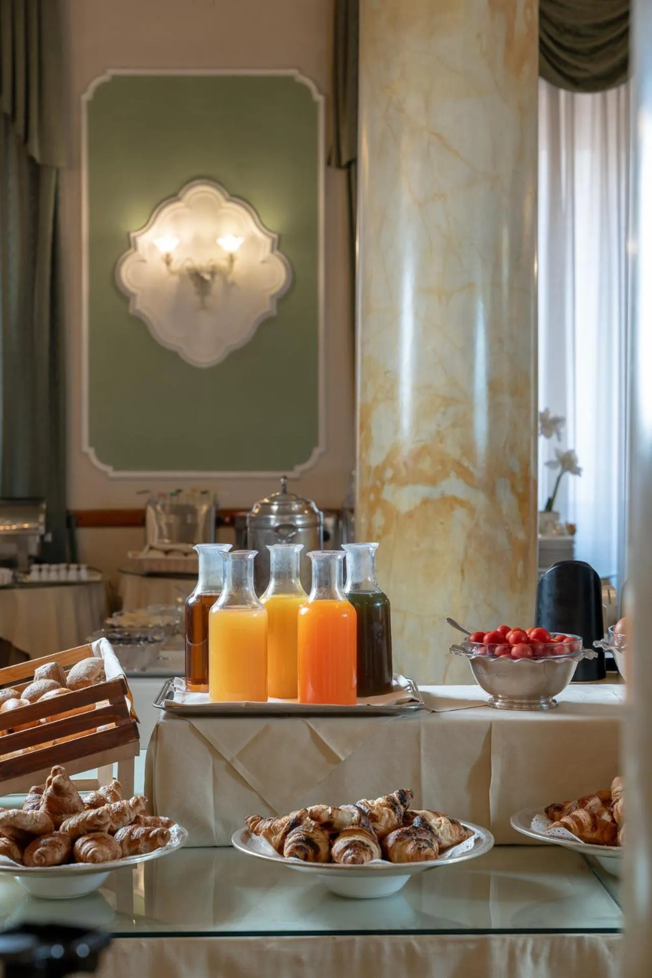 Breakfast in Hotel Ercolini & Savi