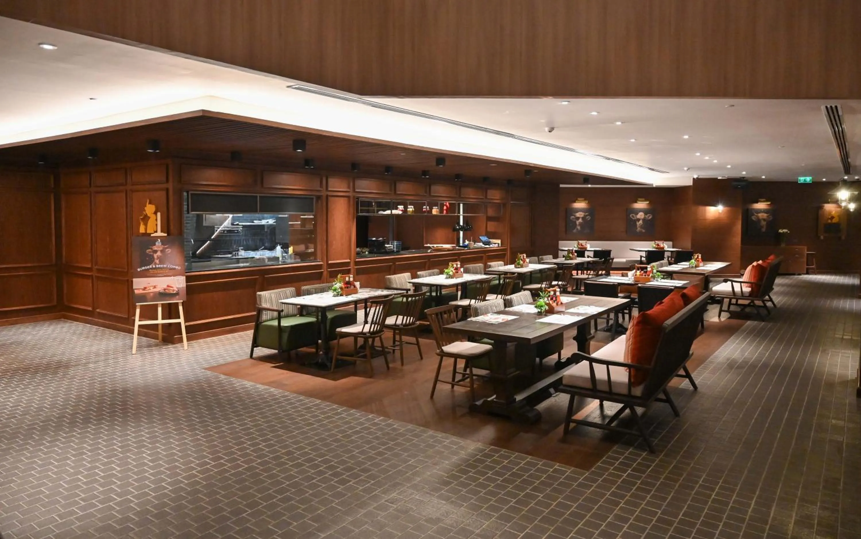 Restaurant/places to eat in The Landmark Bangkok