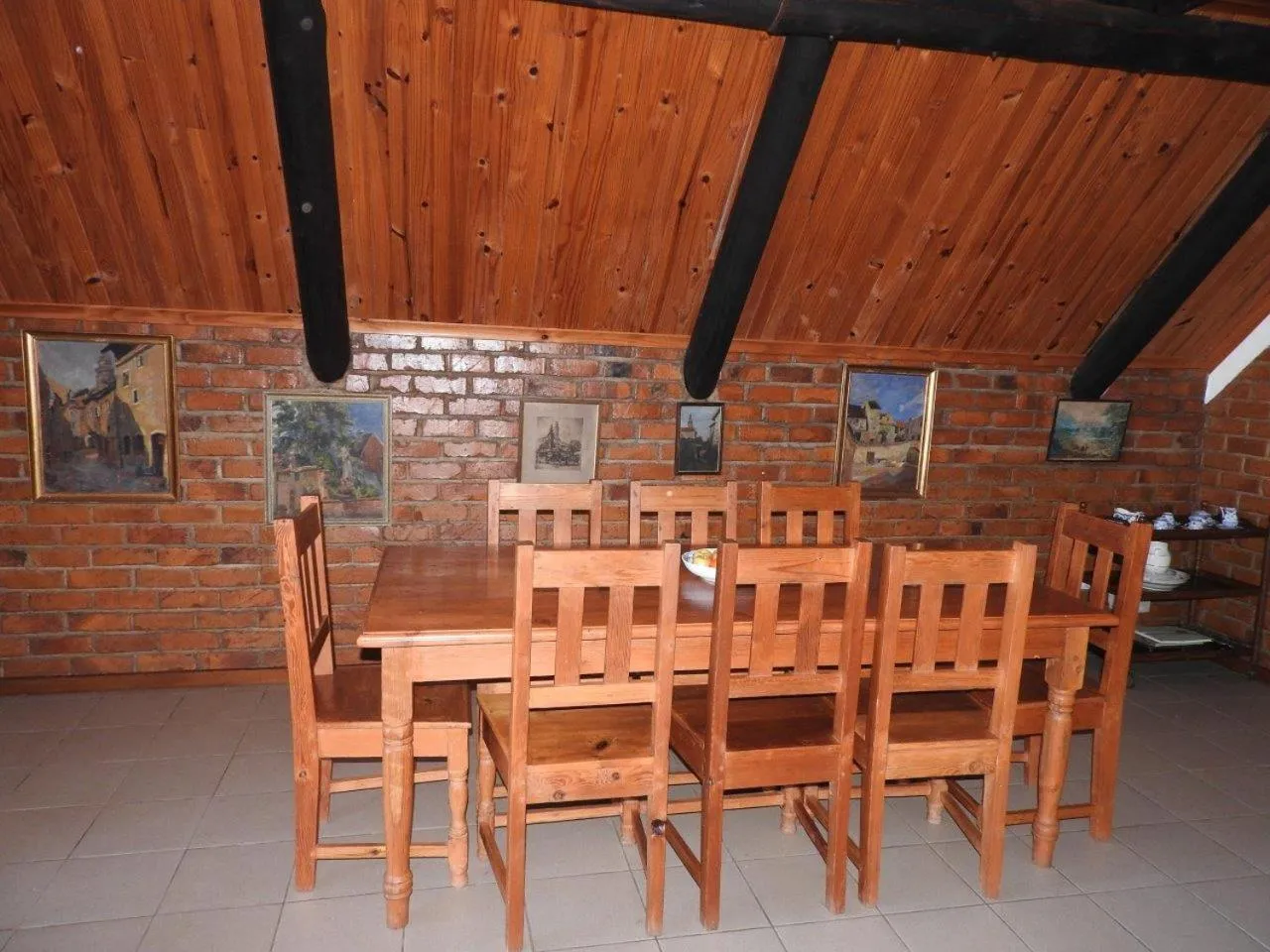 Restaurant/places to eat in Madrugada