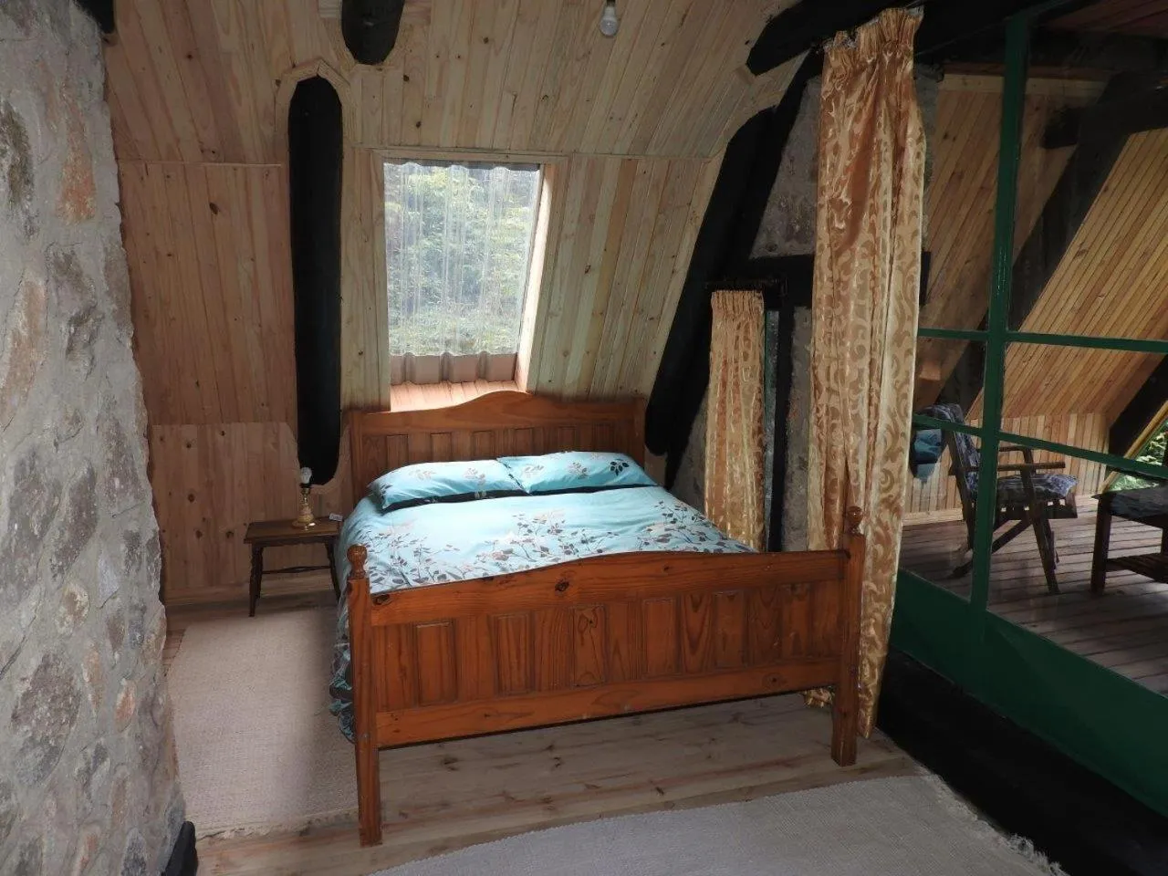 Bedroom, Bed in Madrugada