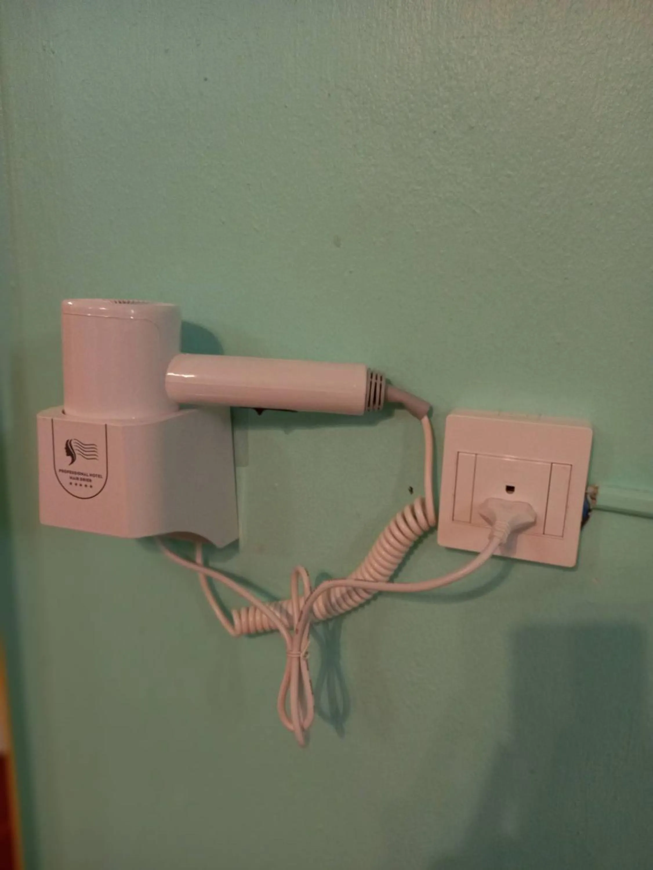 dryer in Royal Land Mae Klong Hotel