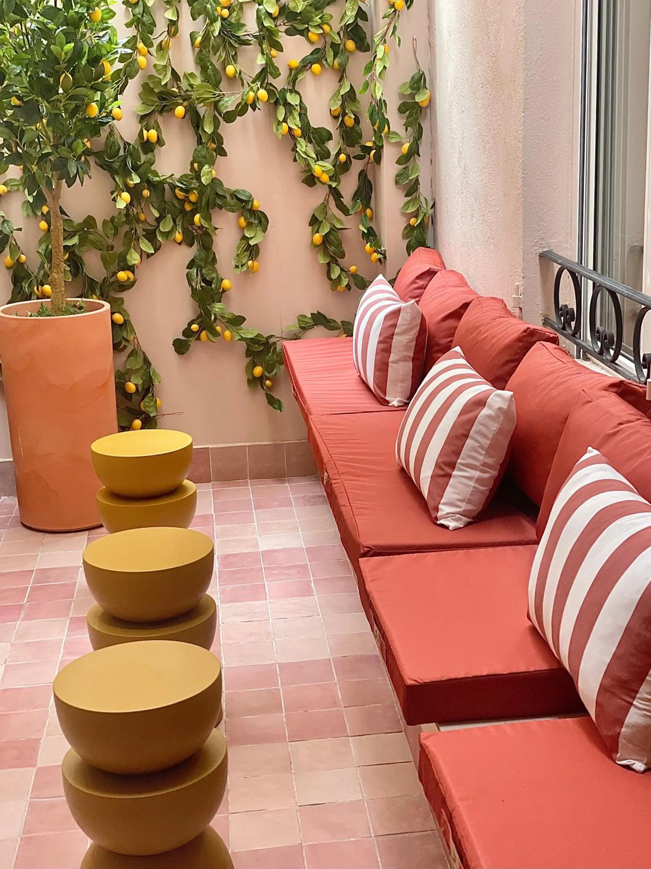 Patio in Hôtel De Londres