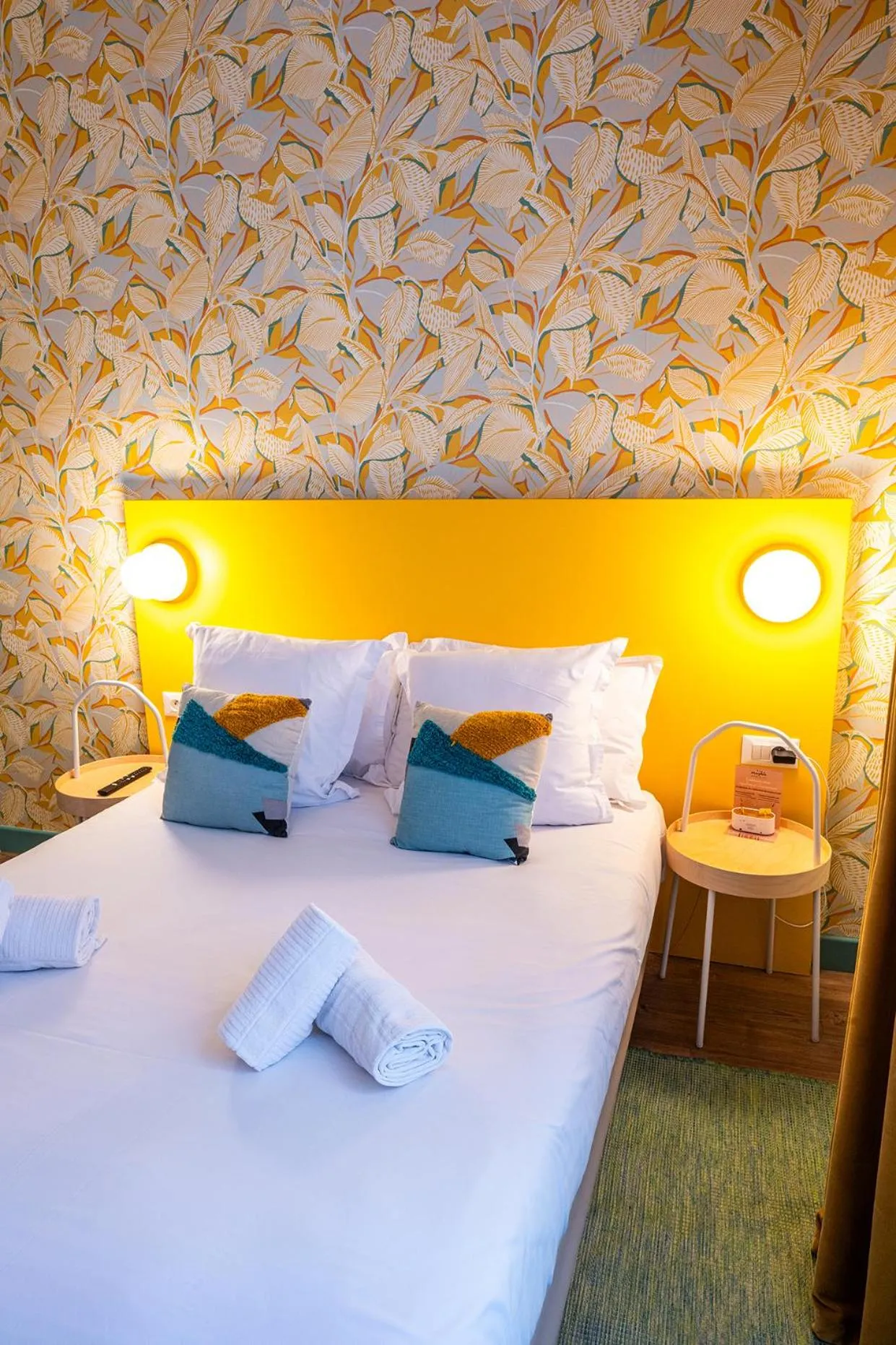 Photo of the whole room, Bed in Hôtel De Londres