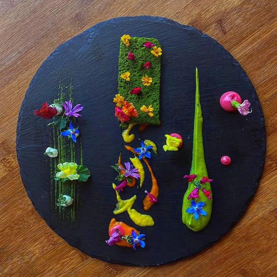 Restaurant/places to eat in Albergo Torre