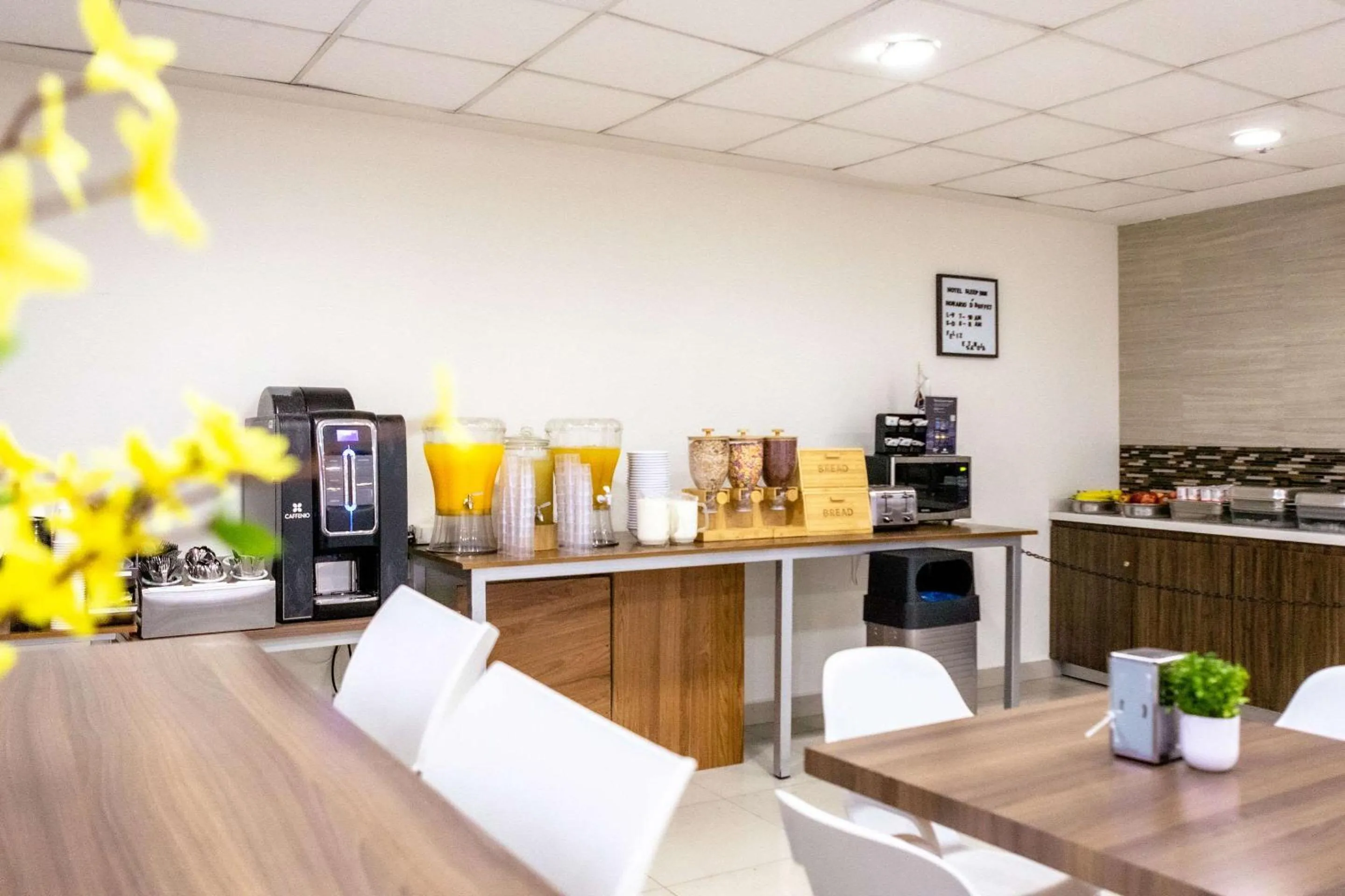 Breakfast in Sleep Inn Tijuana