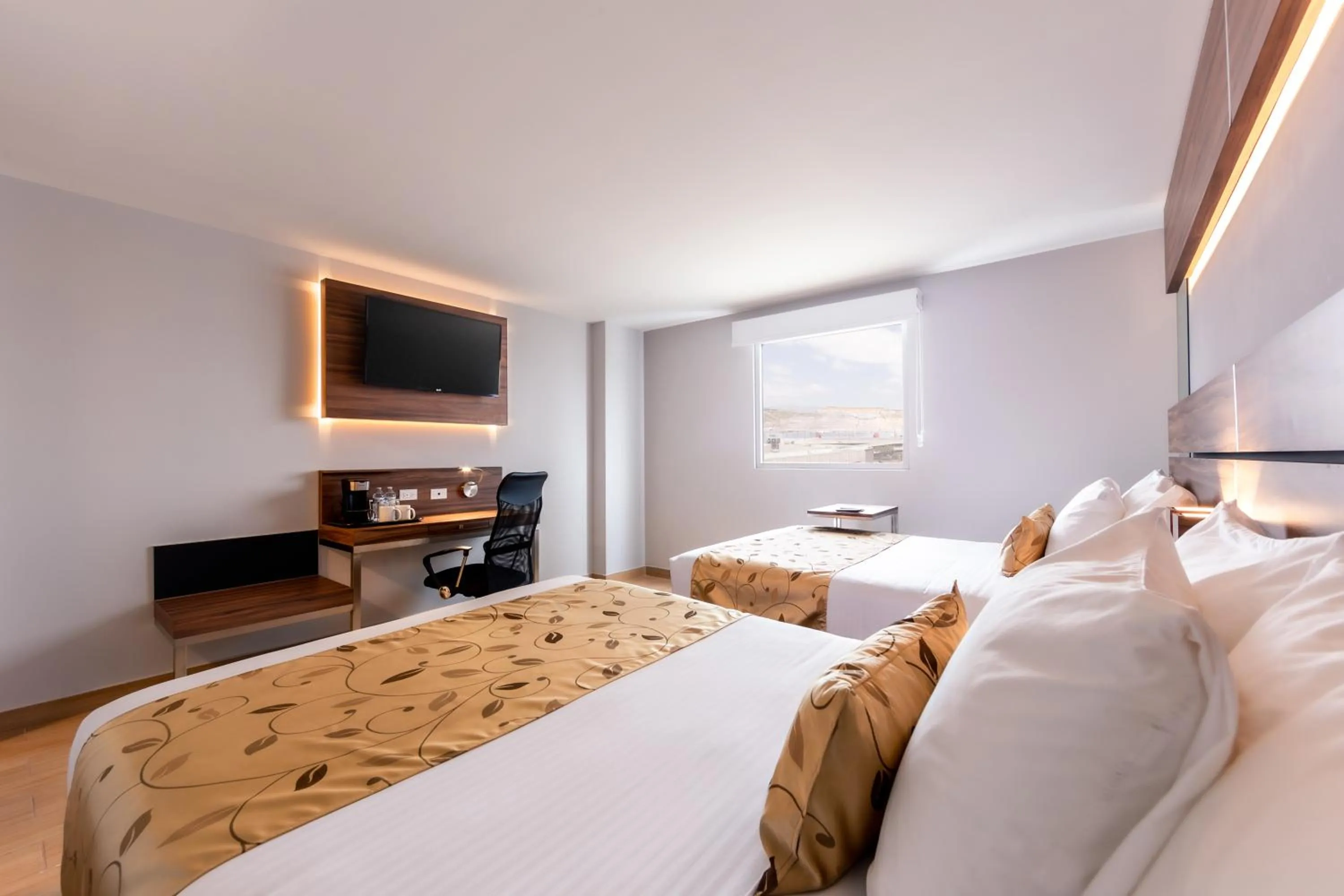 TV and multimedia, Bed in Sleep Inn Tijuana