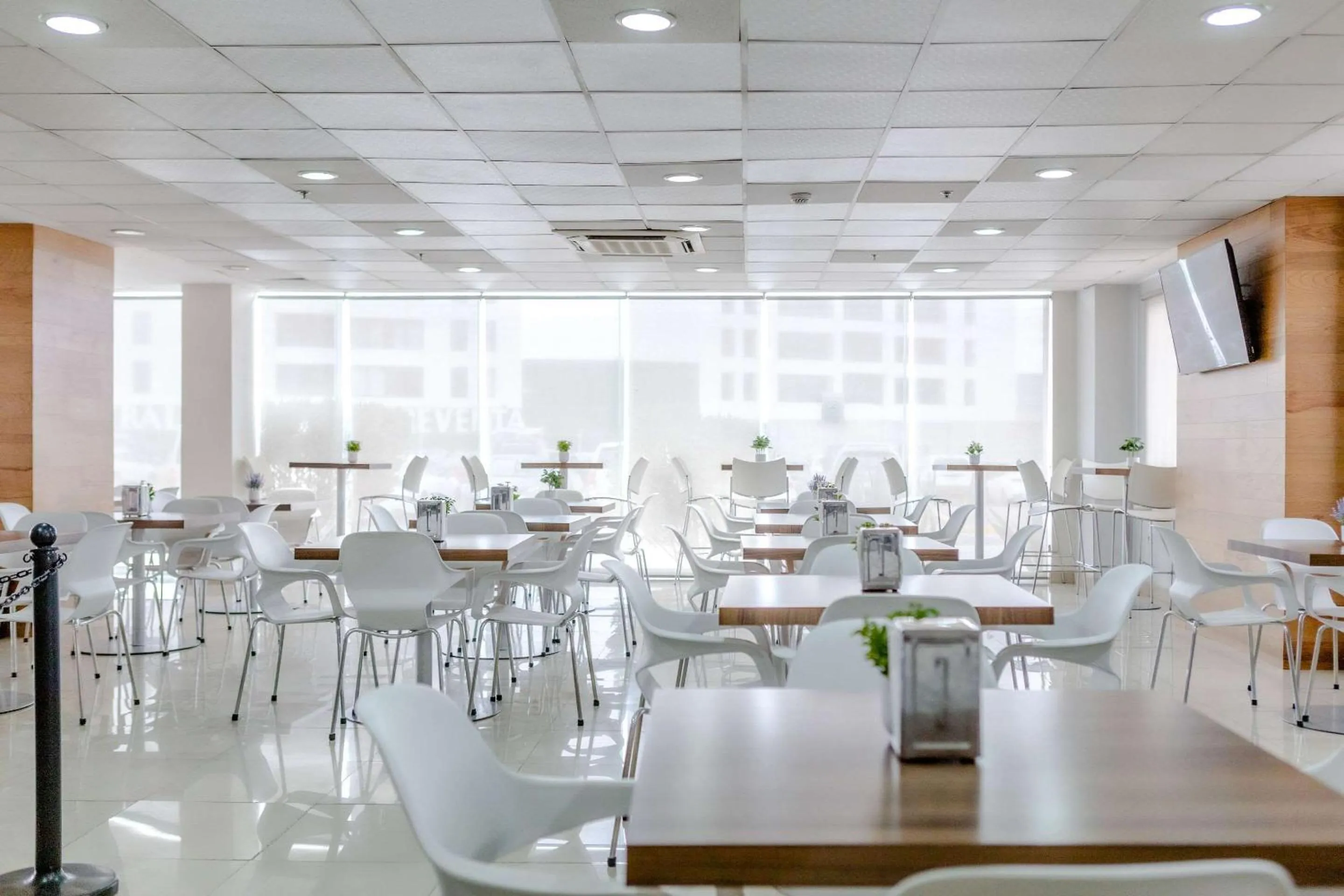 Breakfast in Sleep Inn Tijuana