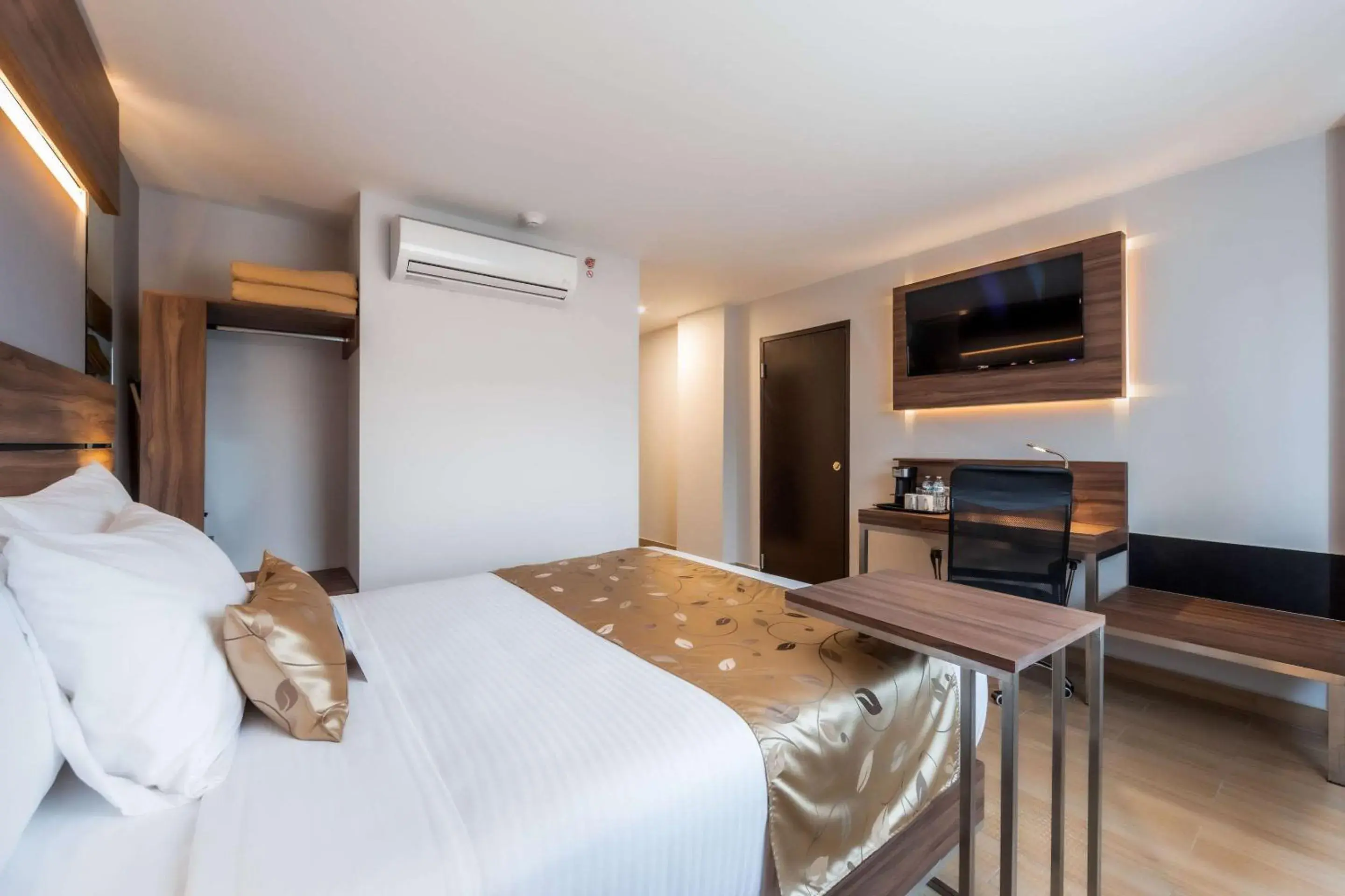 Bedroom, Bed in Sleep Inn Tijuana Bedroom, Bed in Sleep Inn Tijuana