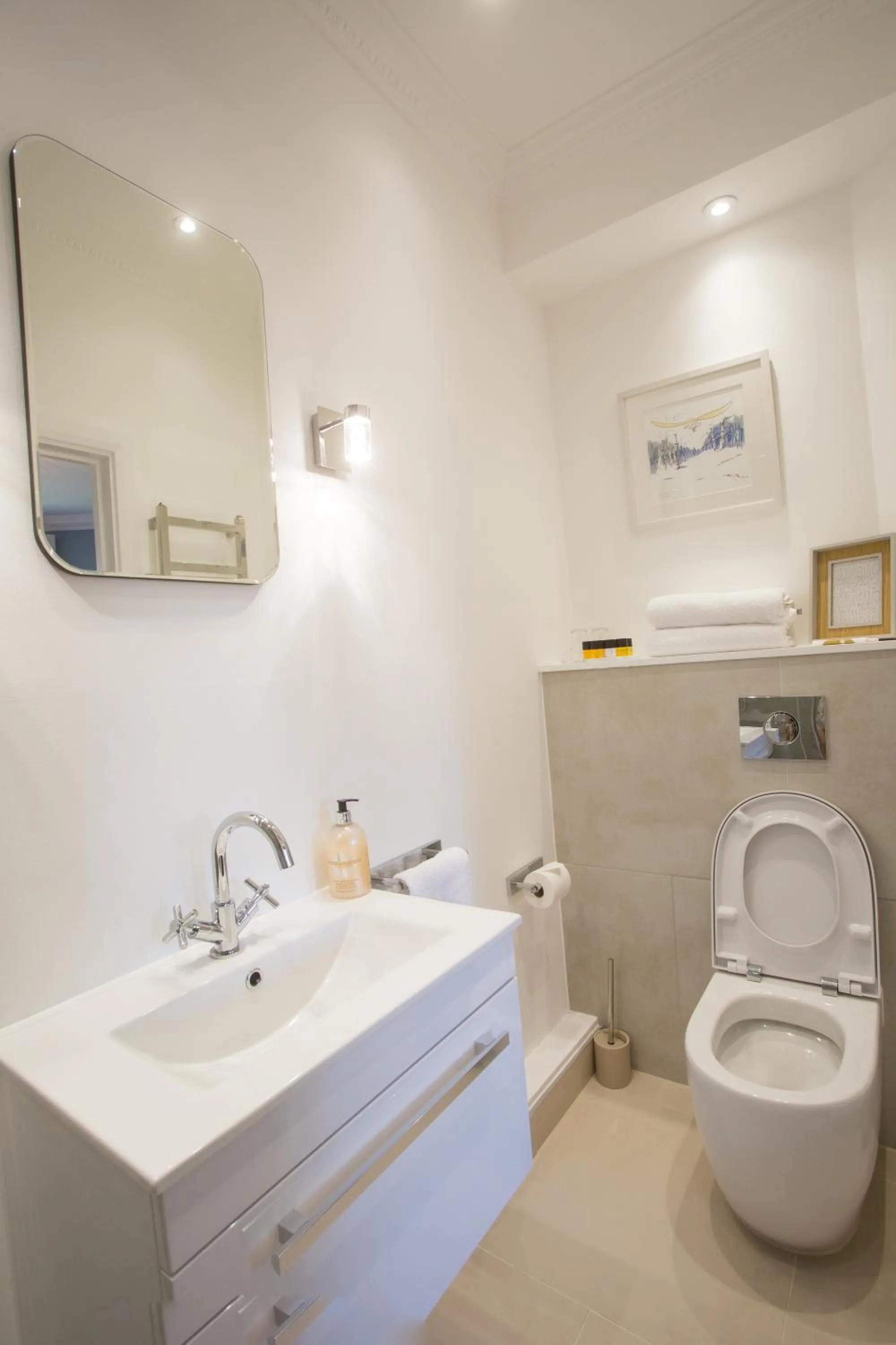 Bathroom in B&B Downham Hall