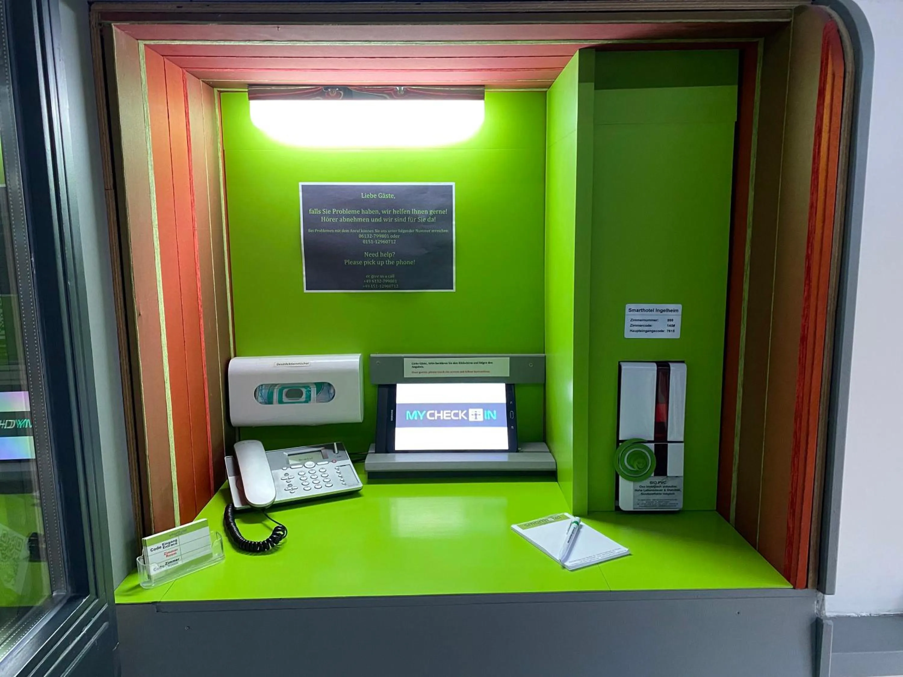 Logo/Certificate/Sign in Smarthotel Ingelheim