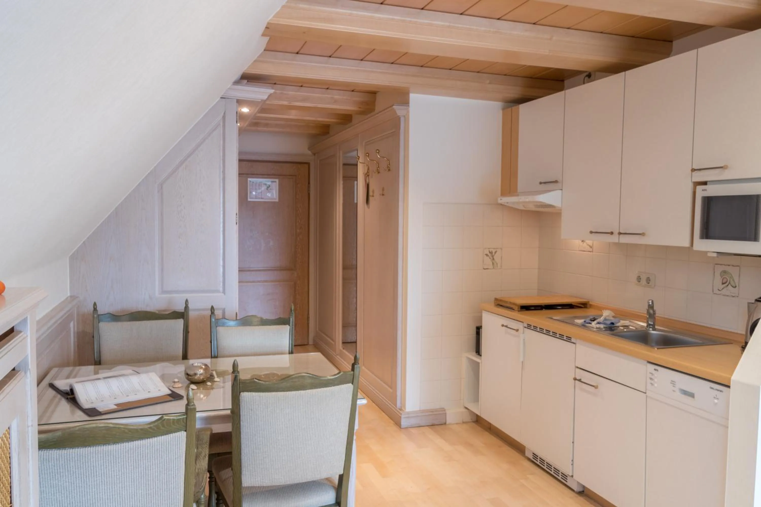 Kitchen or kitchenette in Romantik Hotel Fischerwiege