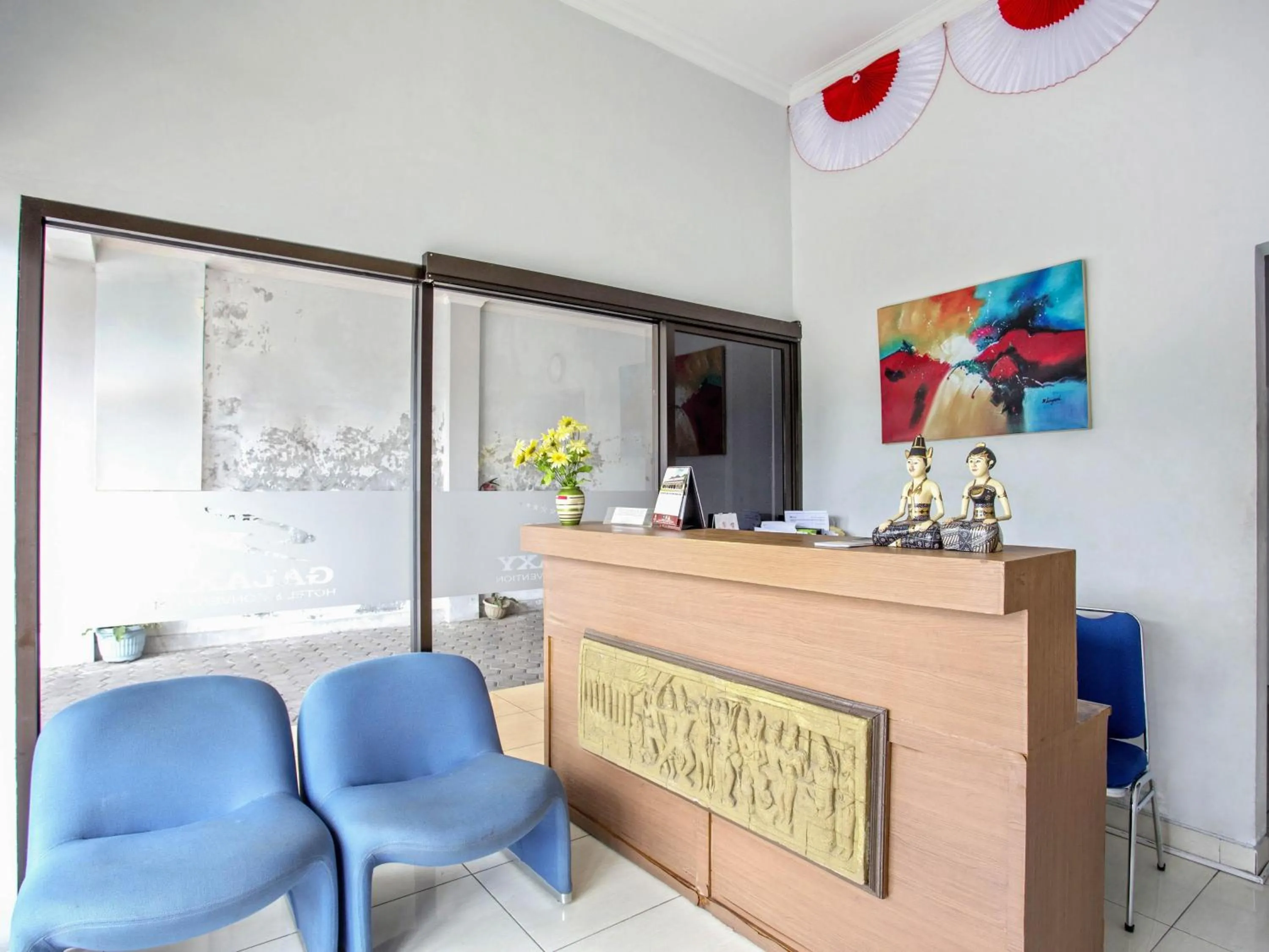 Lobby or reception in RedDoorz near Adisucipto Airport 3