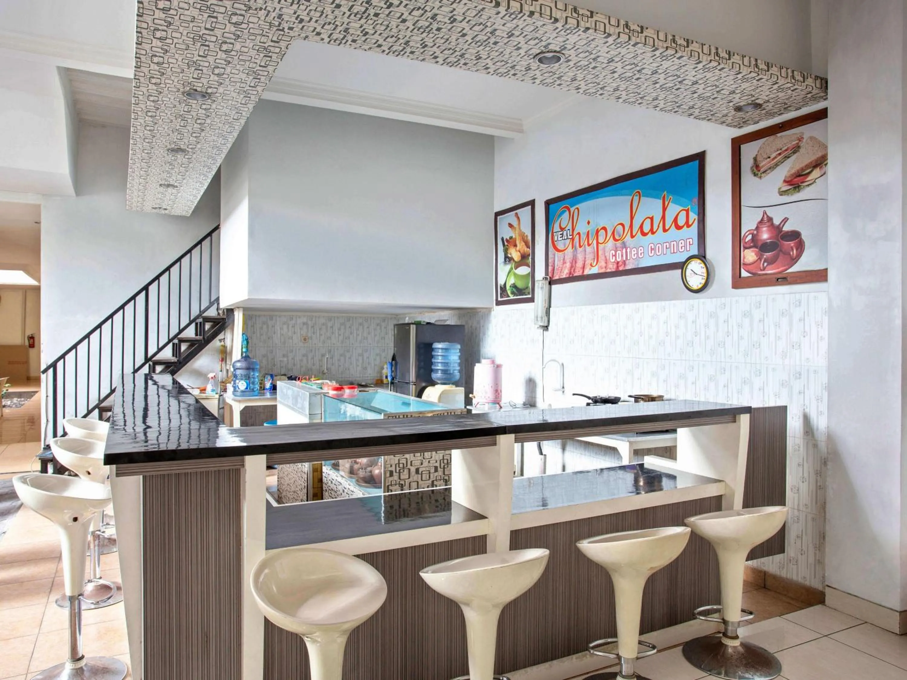 Lobby or reception in RedDoorz near Adisucipto Airport 3