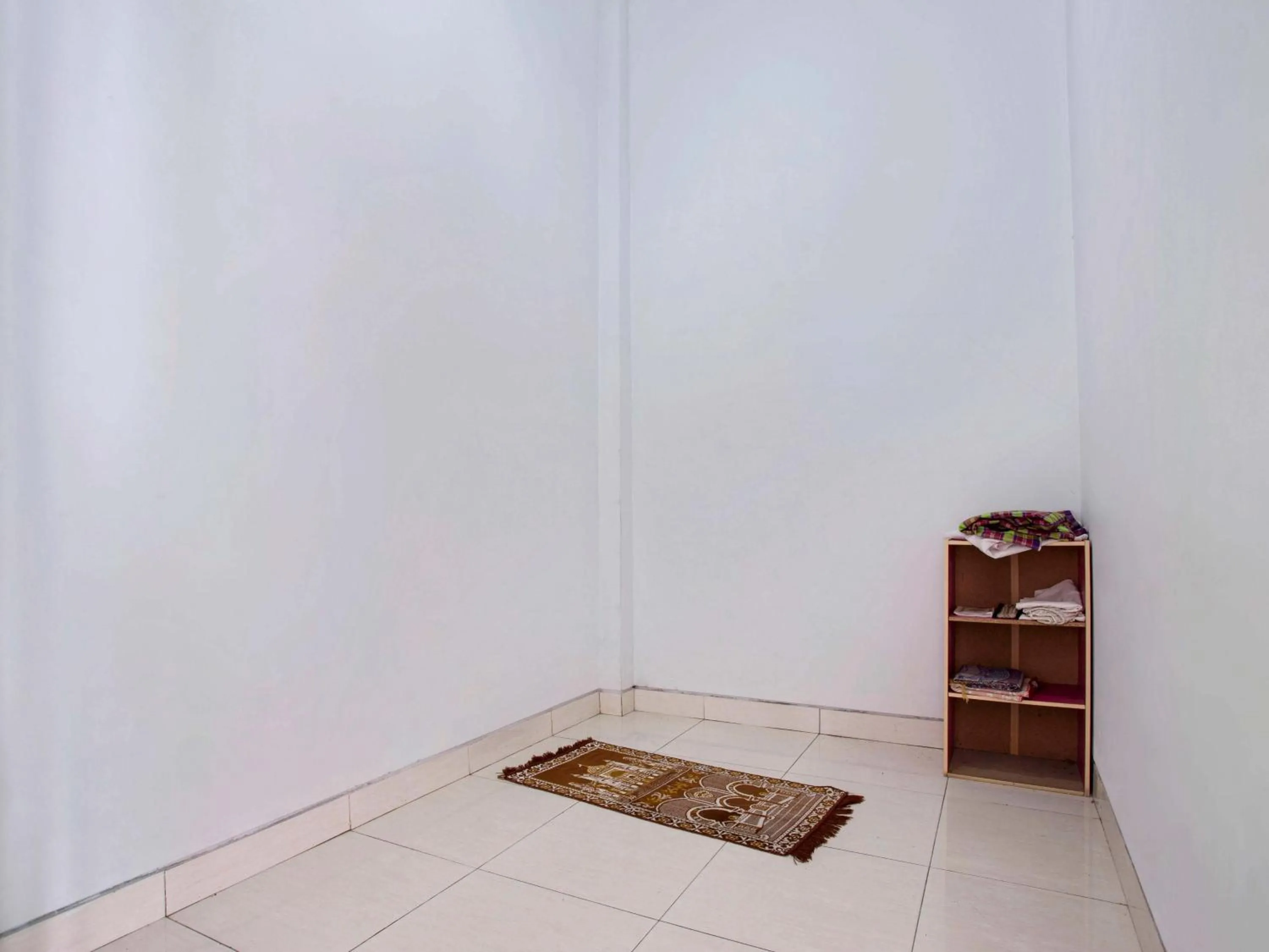 Property building in RedDoorz near Adisucipto Airport 3